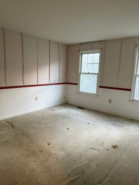 1437 Kings Manor Dr photo