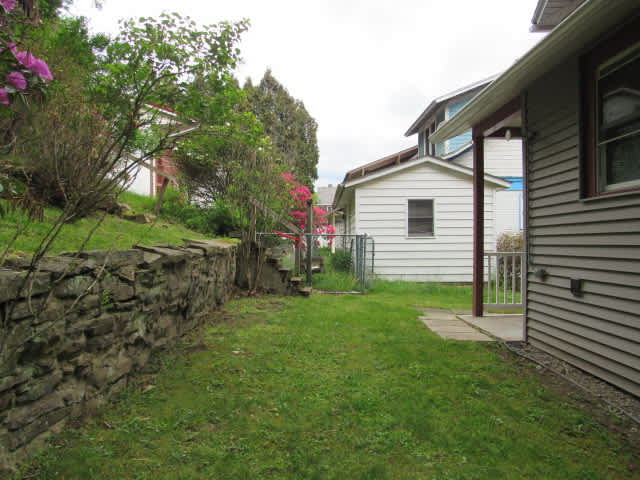 160 Tillman Ave photo