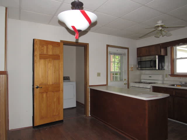 160 Tillman Ave photo