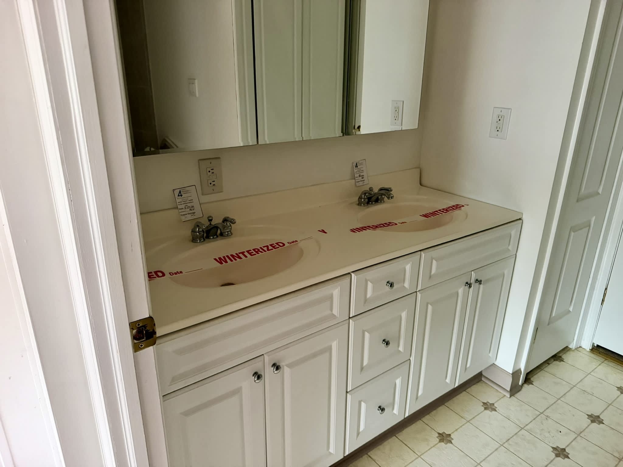 27020 Galley Dr photo