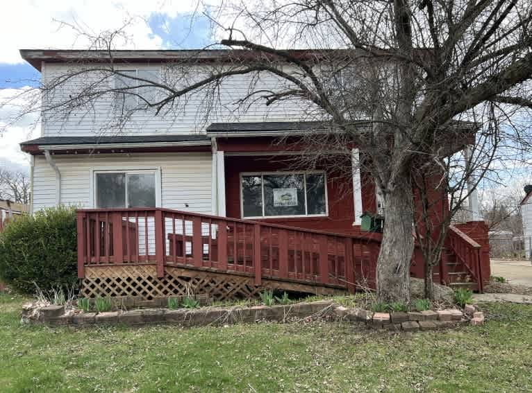 151 W Sheffield Ave photo