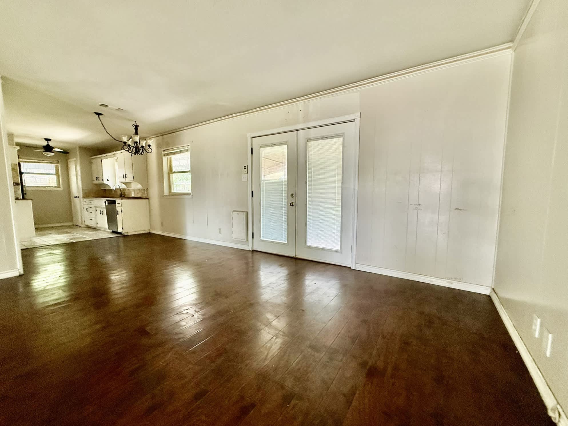 202 Juniper St photo