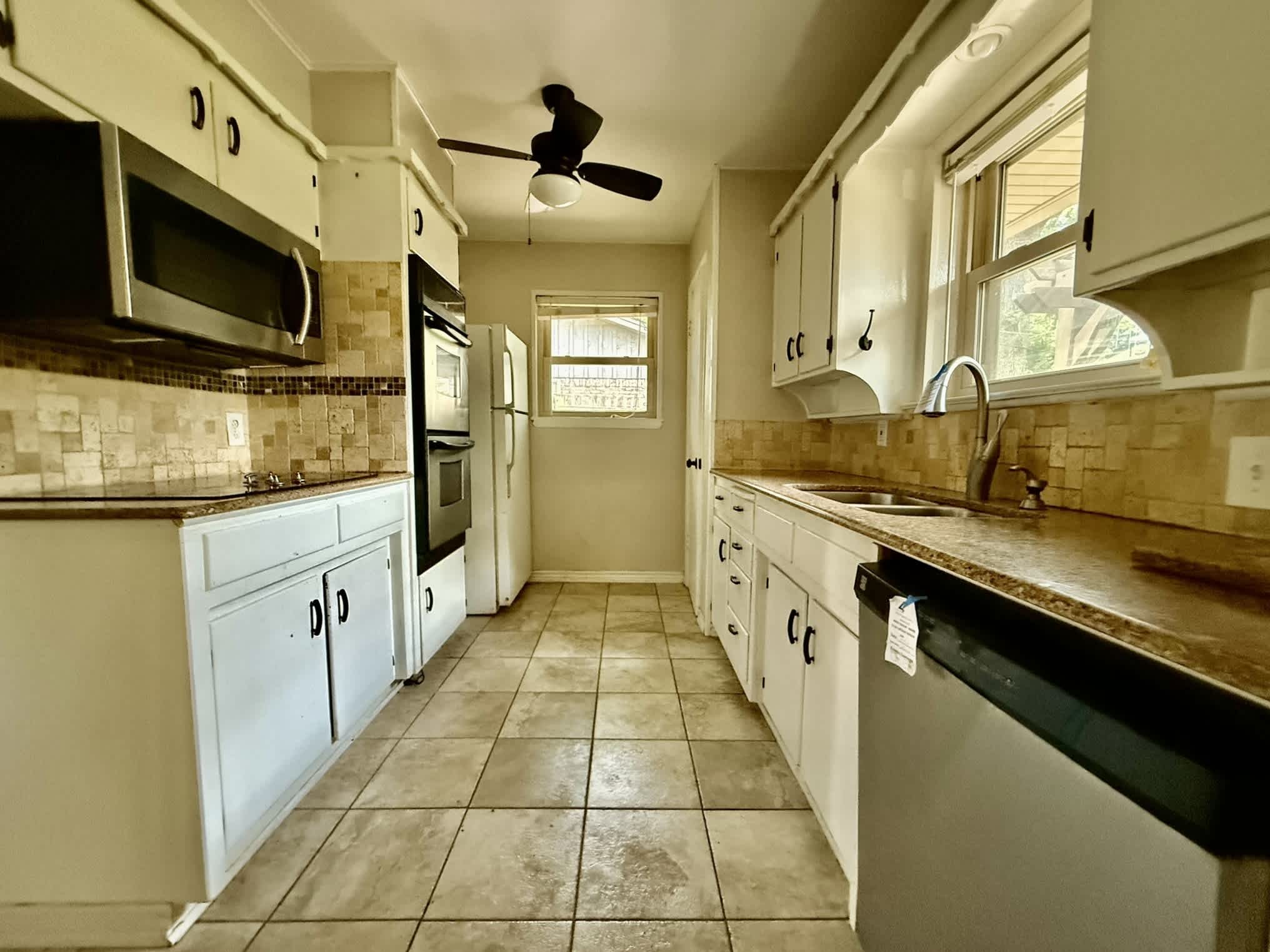 202 Juniper St photo