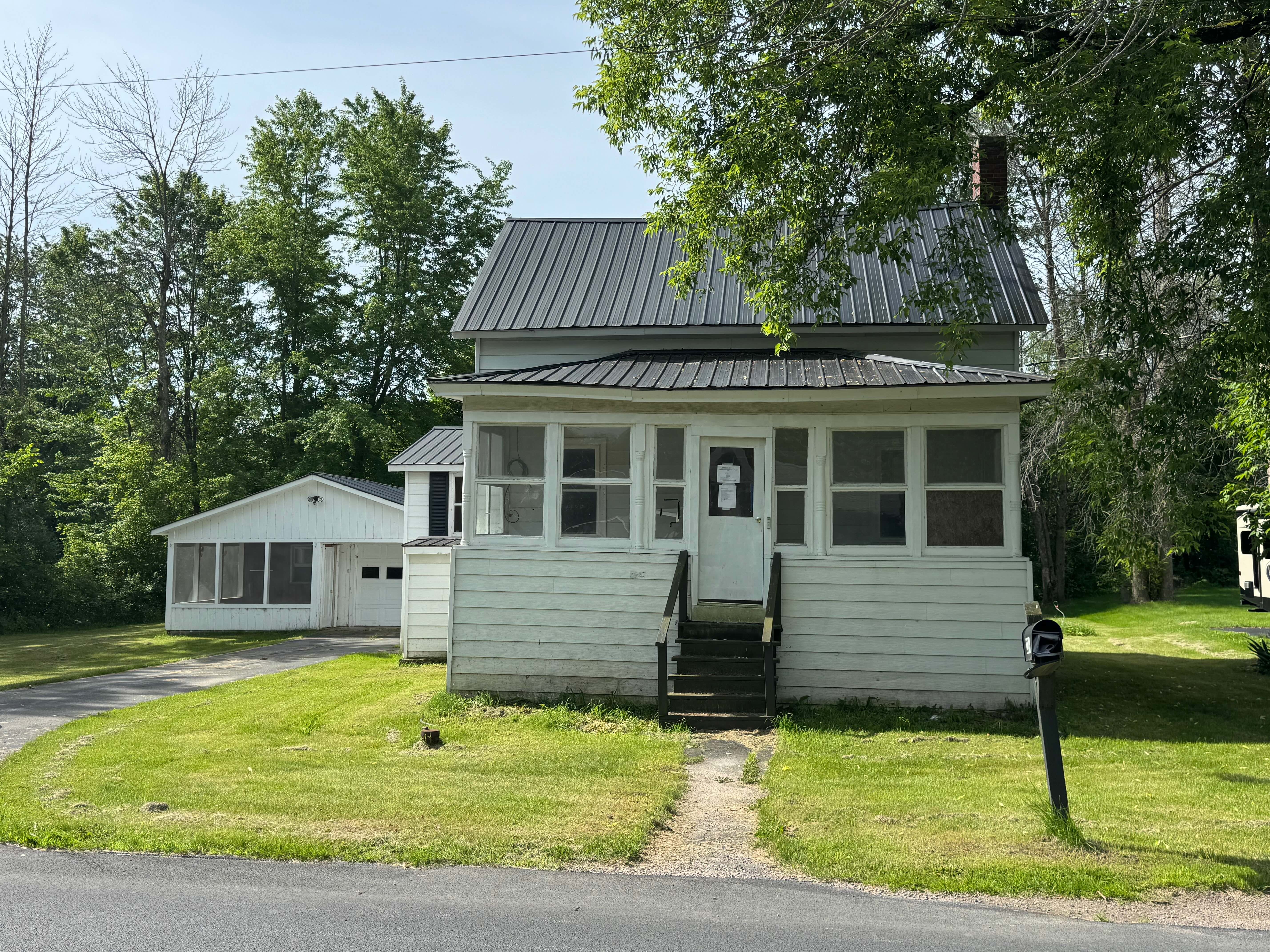 Single Family Home 2BR 1.1BA - 229 Duprey Rd, Chazy, NY