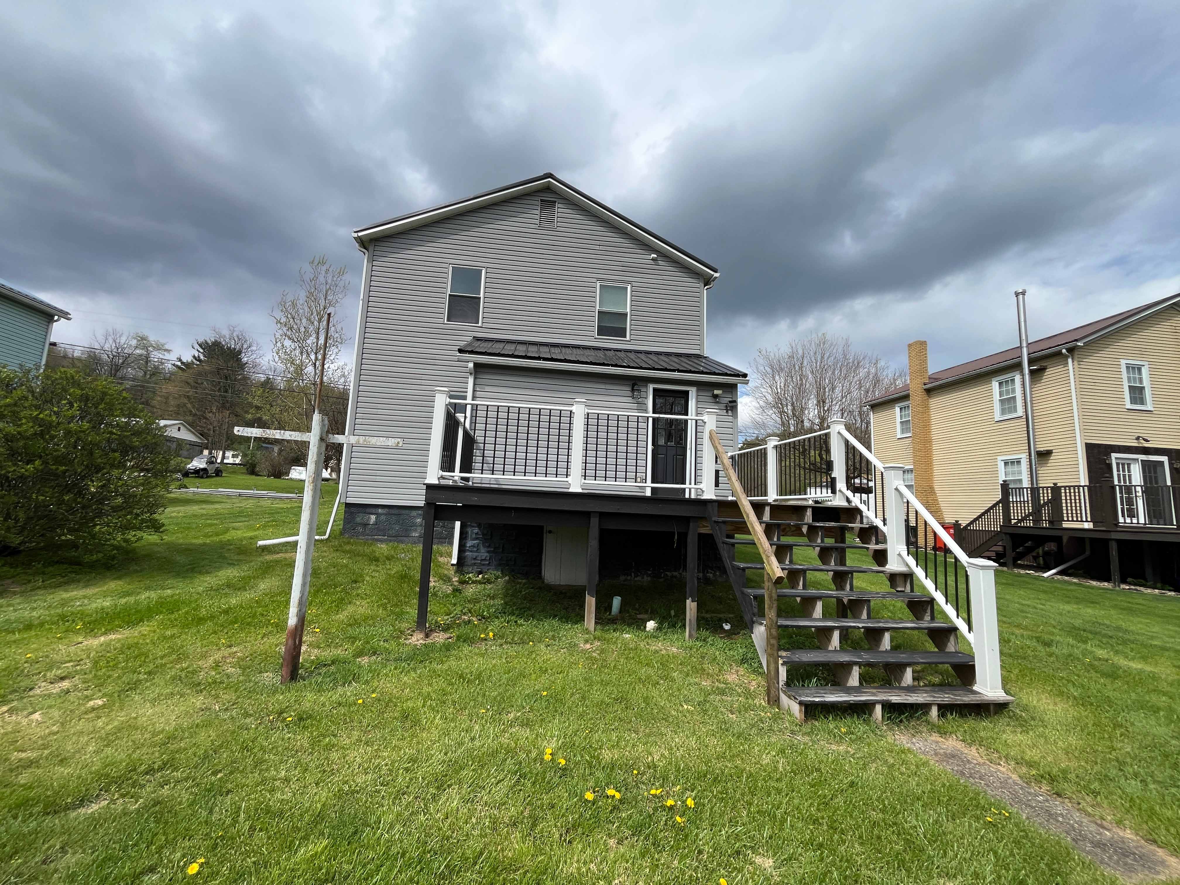 1402 State Route 1042 photo