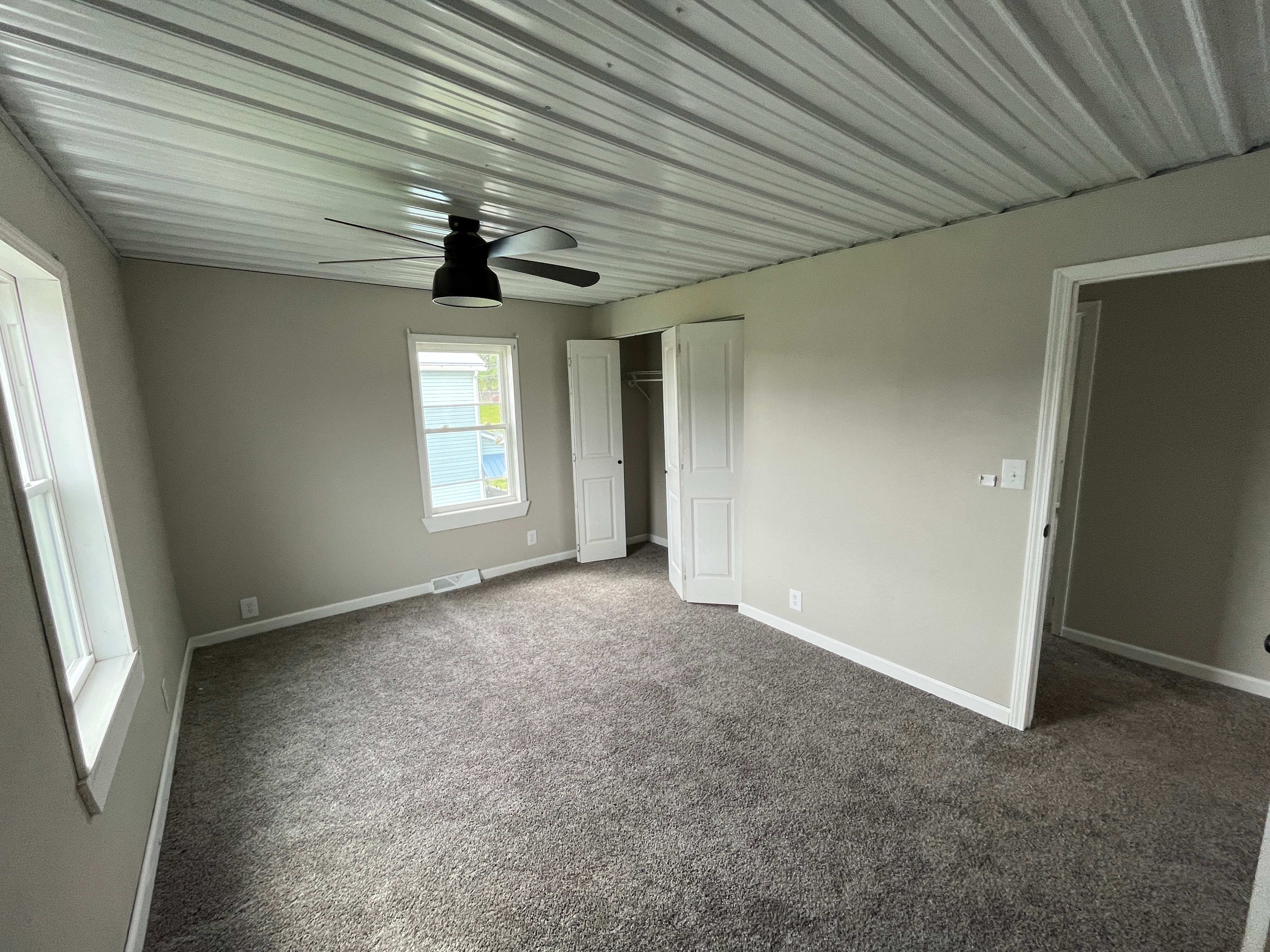 1402 State Route 1042 photo