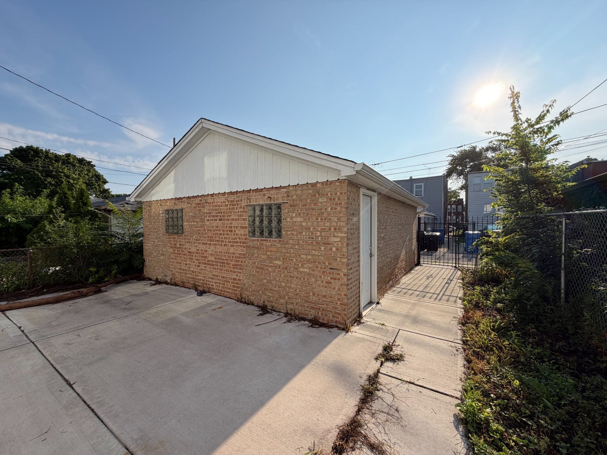 1749 N Meade Ave photo