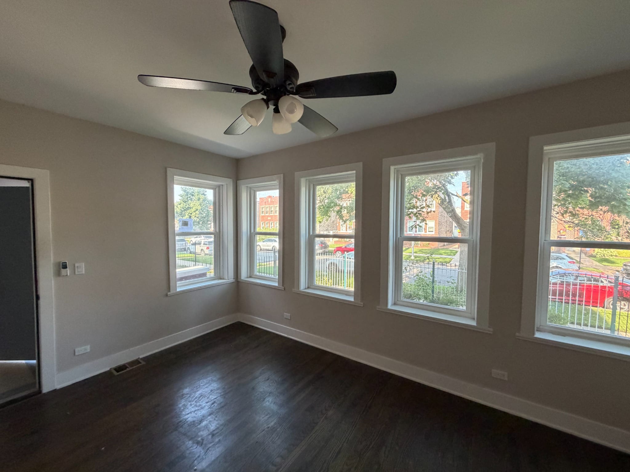 1749 N Meade Ave photo
