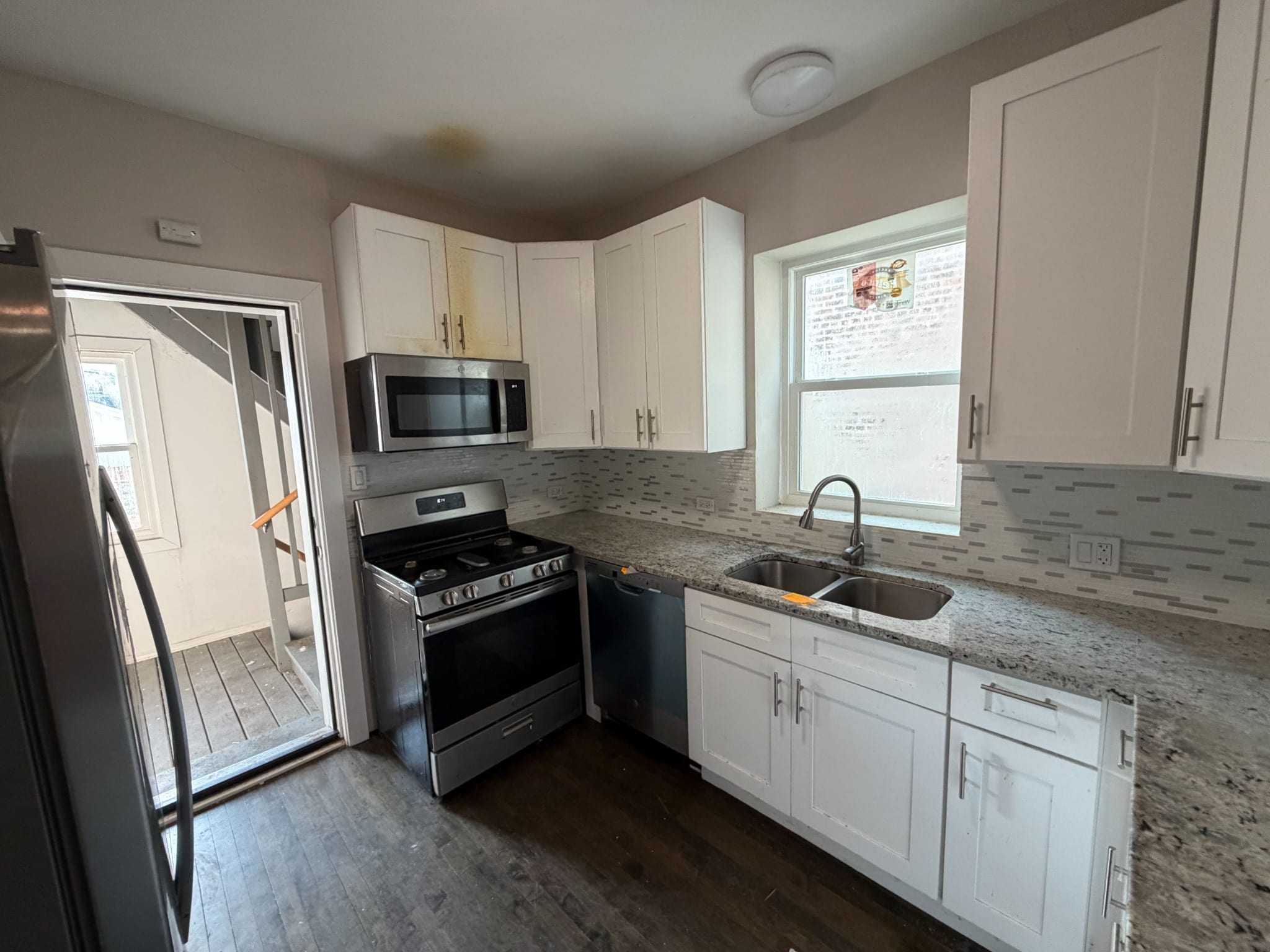 1749 N Meade Ave photo