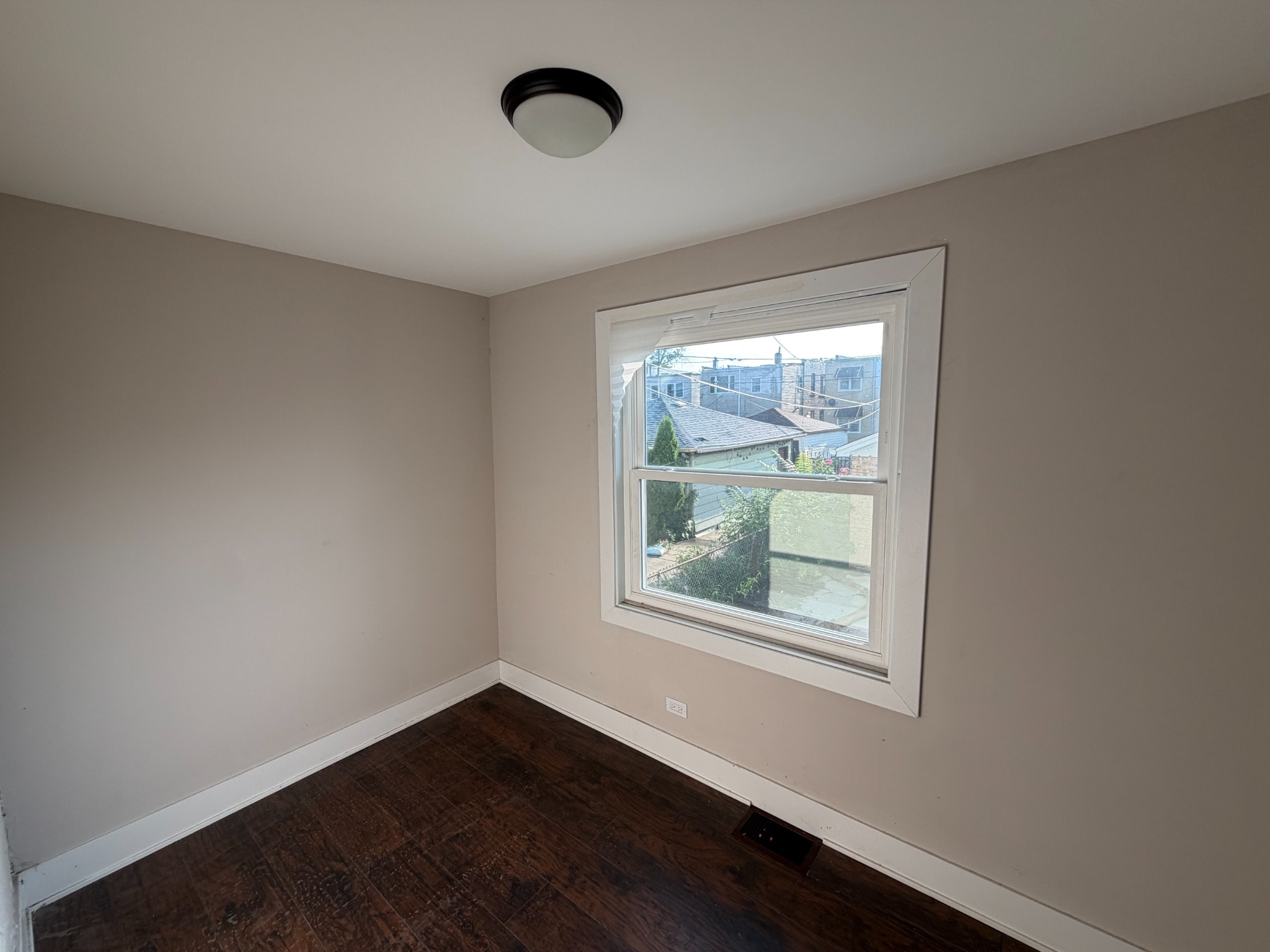 1749 N Meade Ave photo