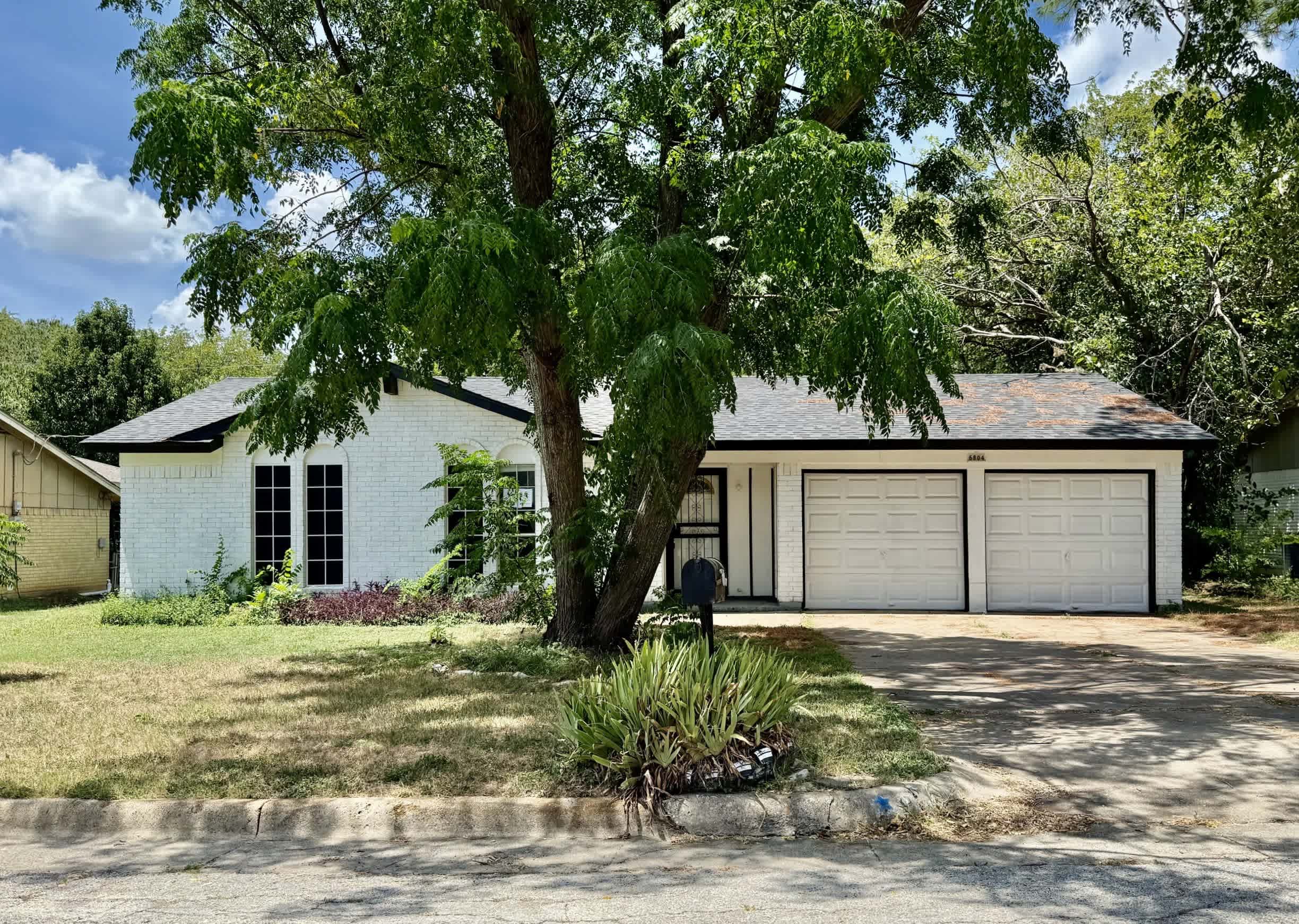 Single Family Home 3BR 2BA - 6804 Margaret Dr, Forest Hill, TX