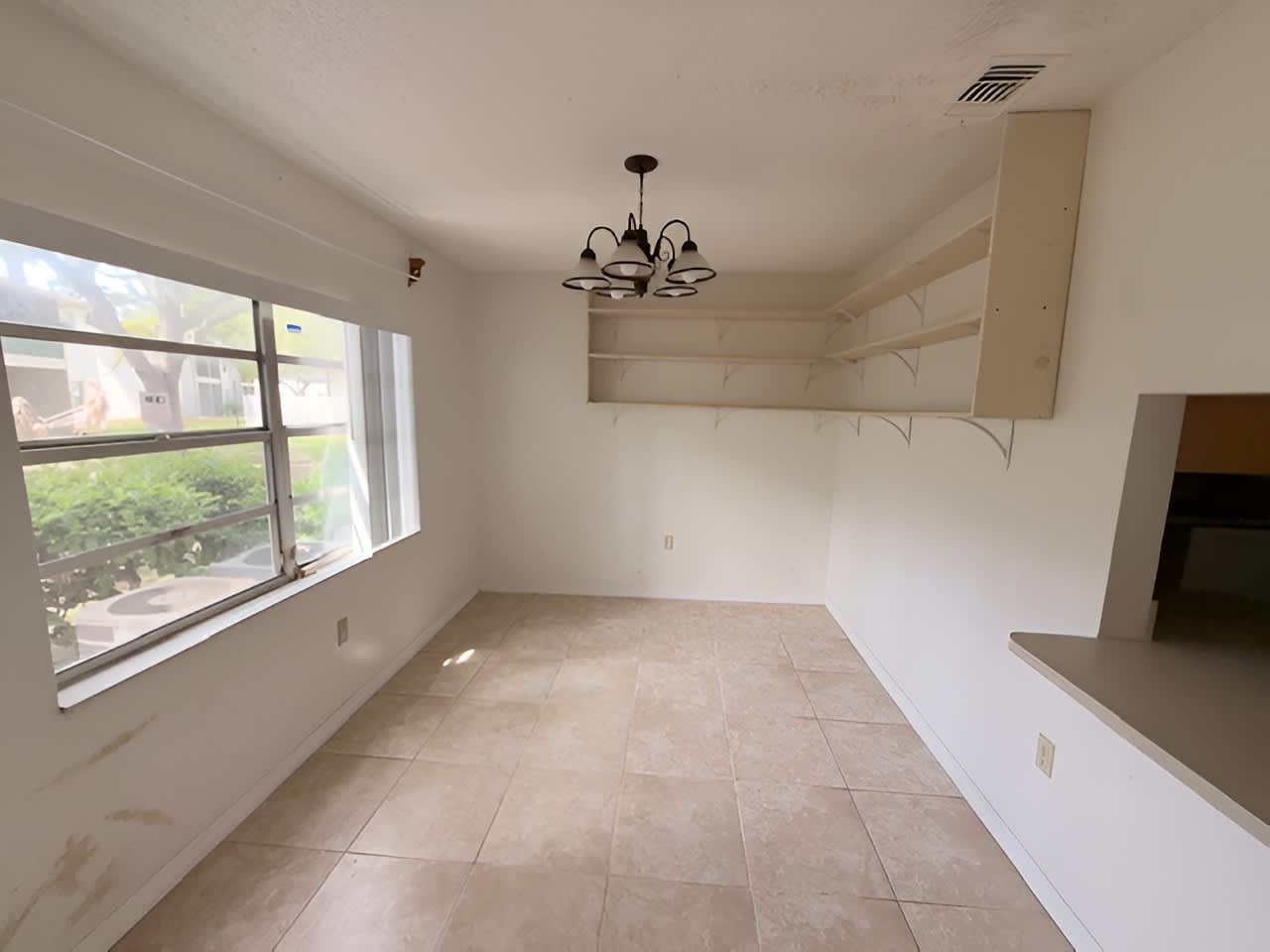 2913 Pinewood Dr NE photo