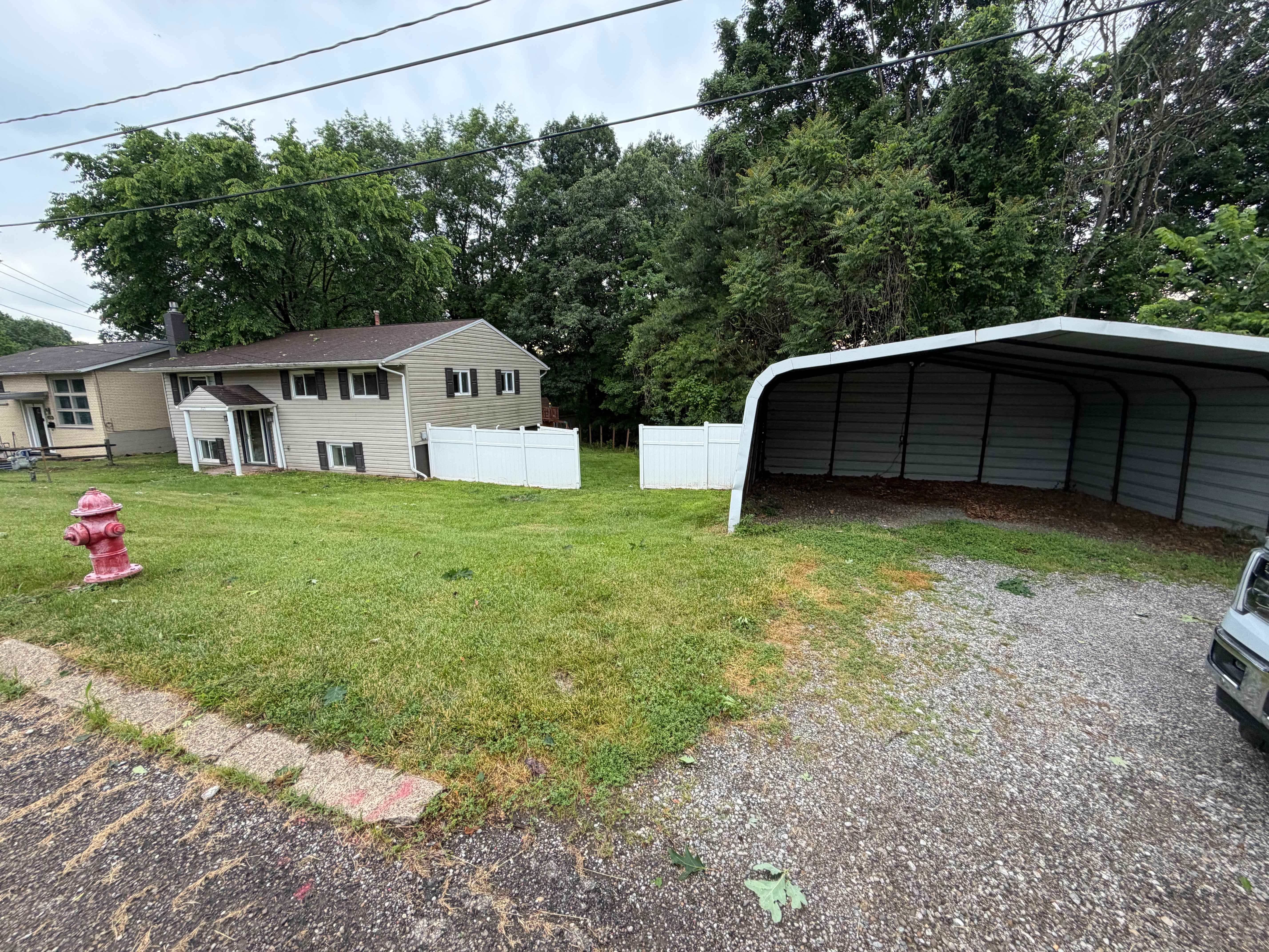 305 Sycamore St photo