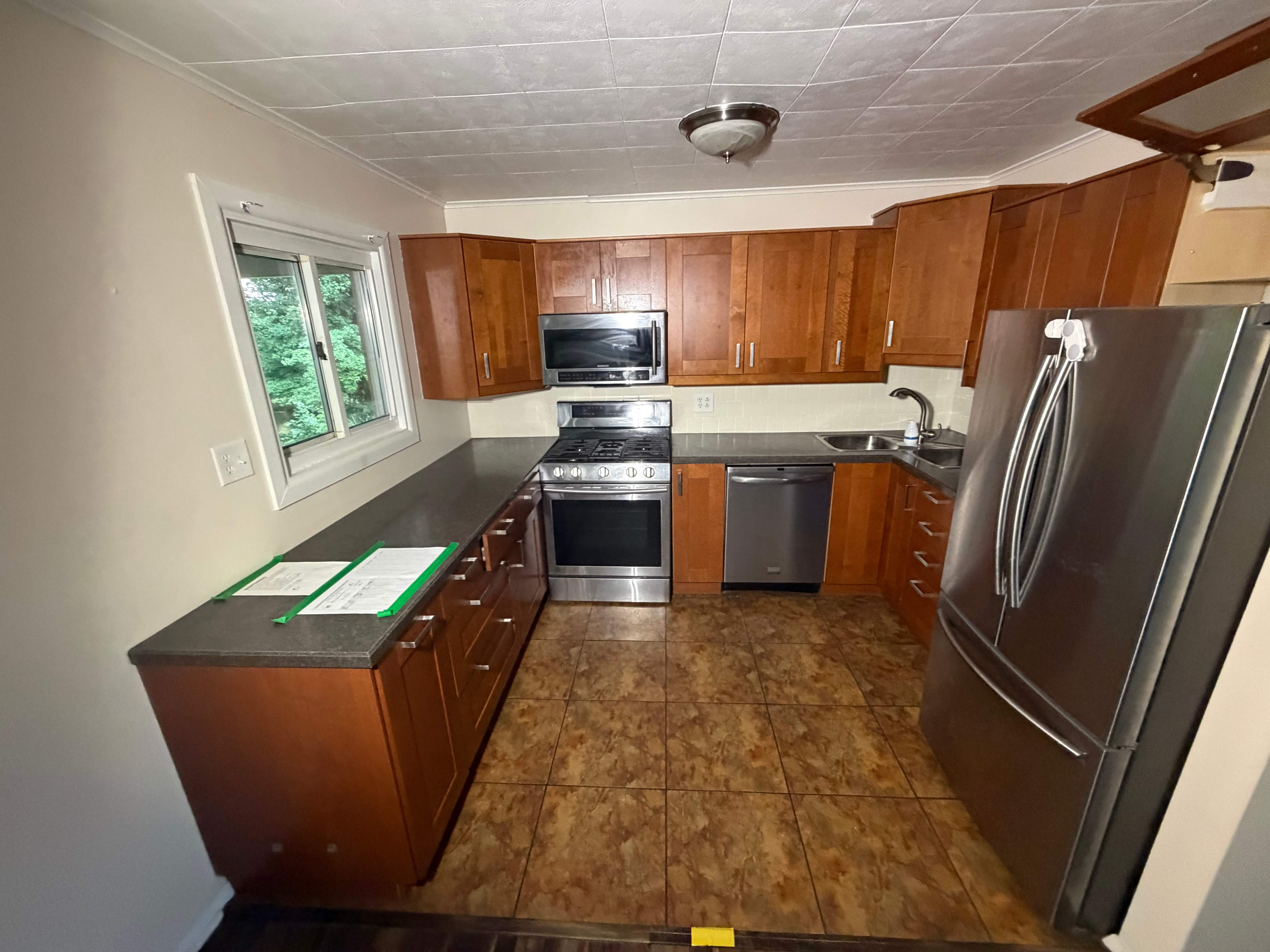 305 Sycamore St photo