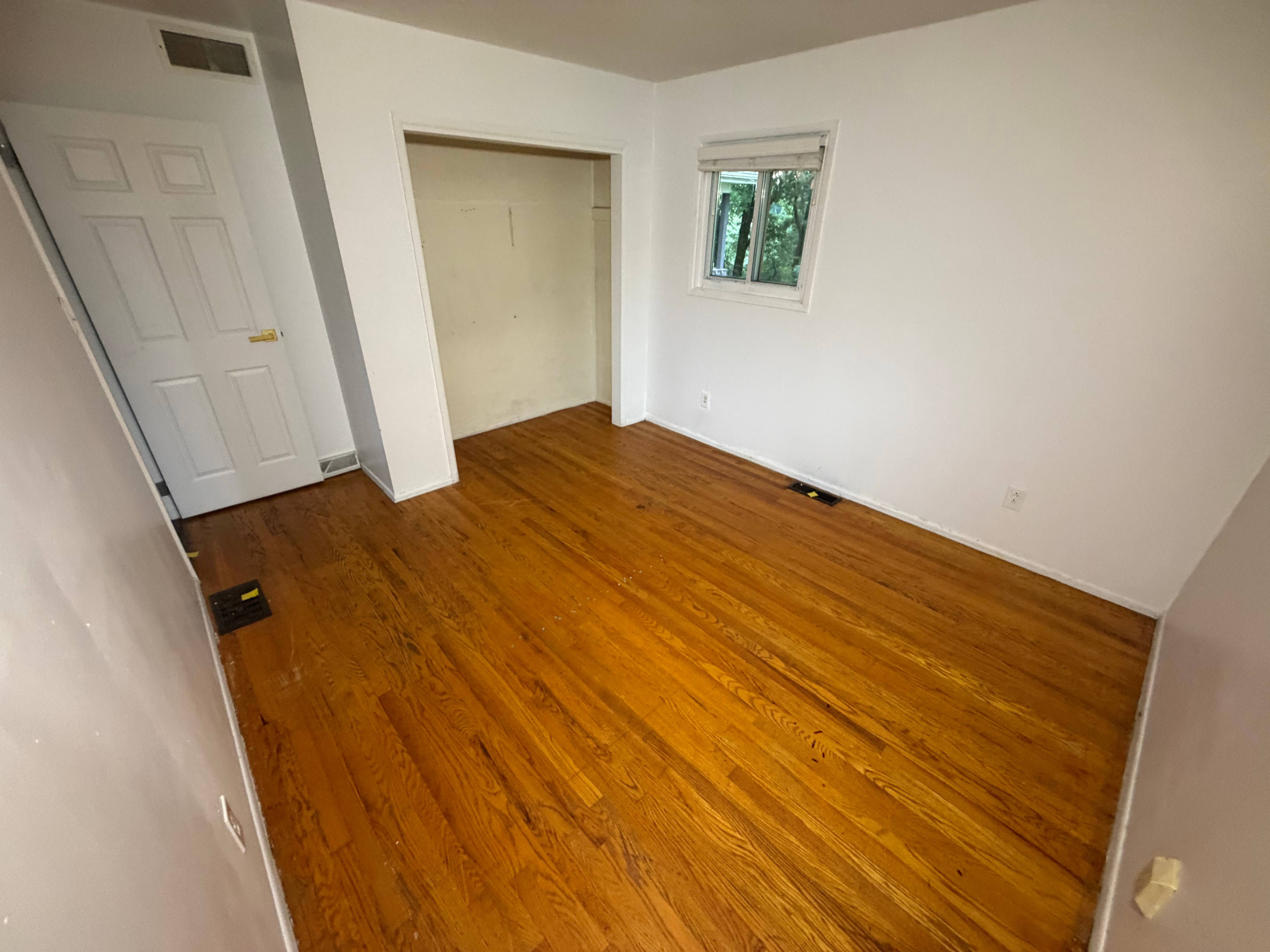 305 Sycamore St photo