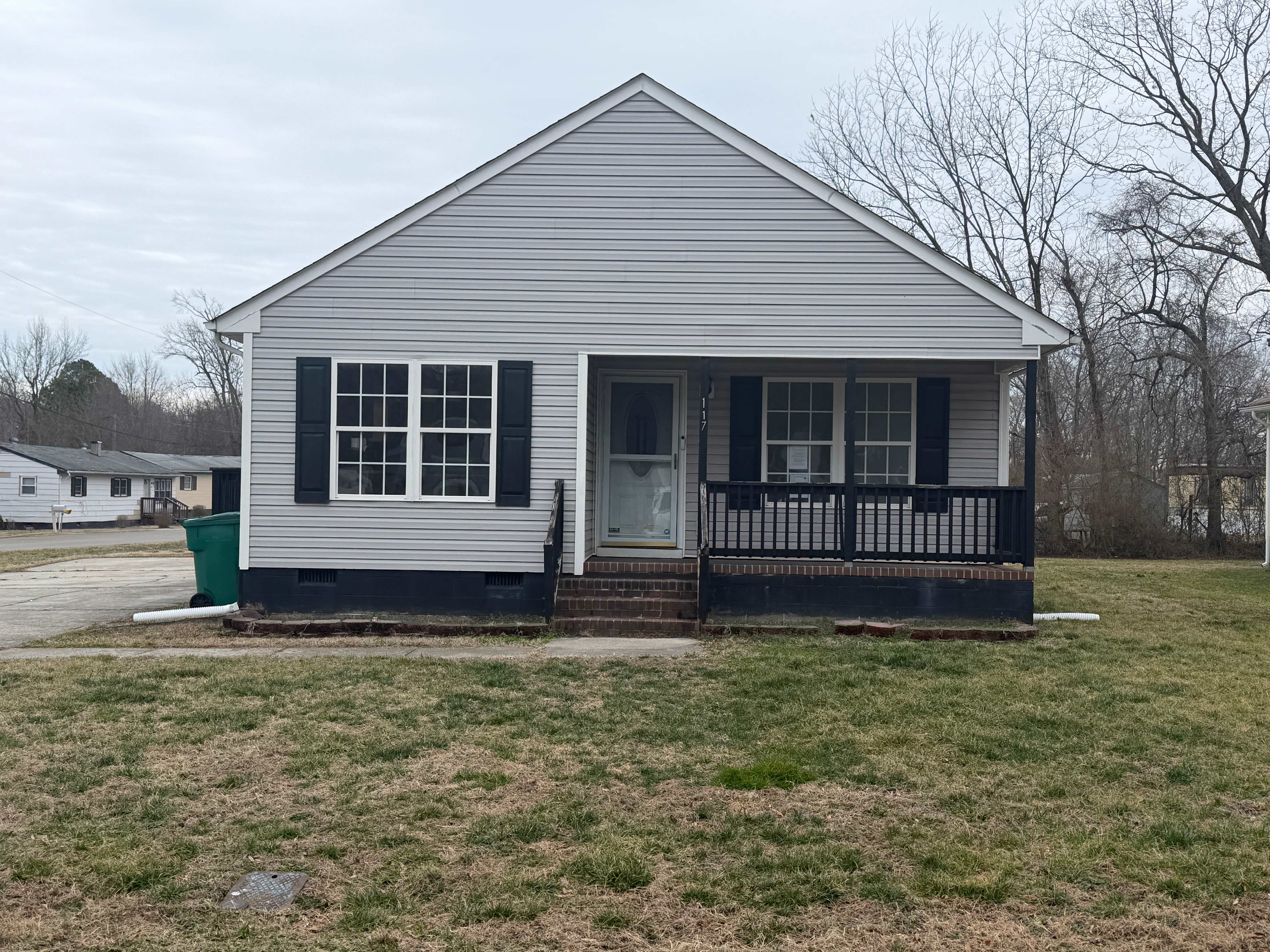 Photograph of 117 Pleasant Spring Ave, Waverly, VA 23890