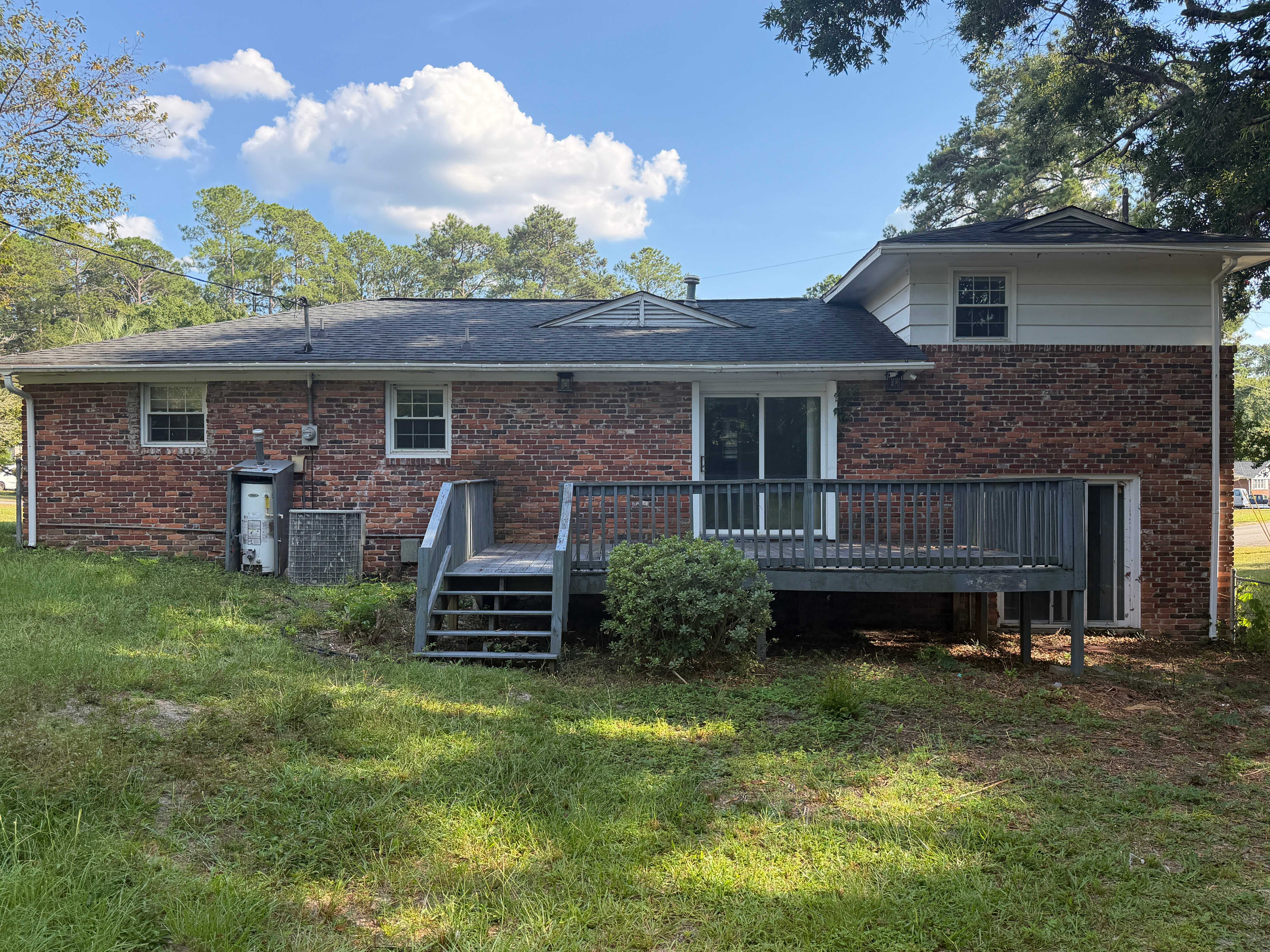 74 Newport Dr photo