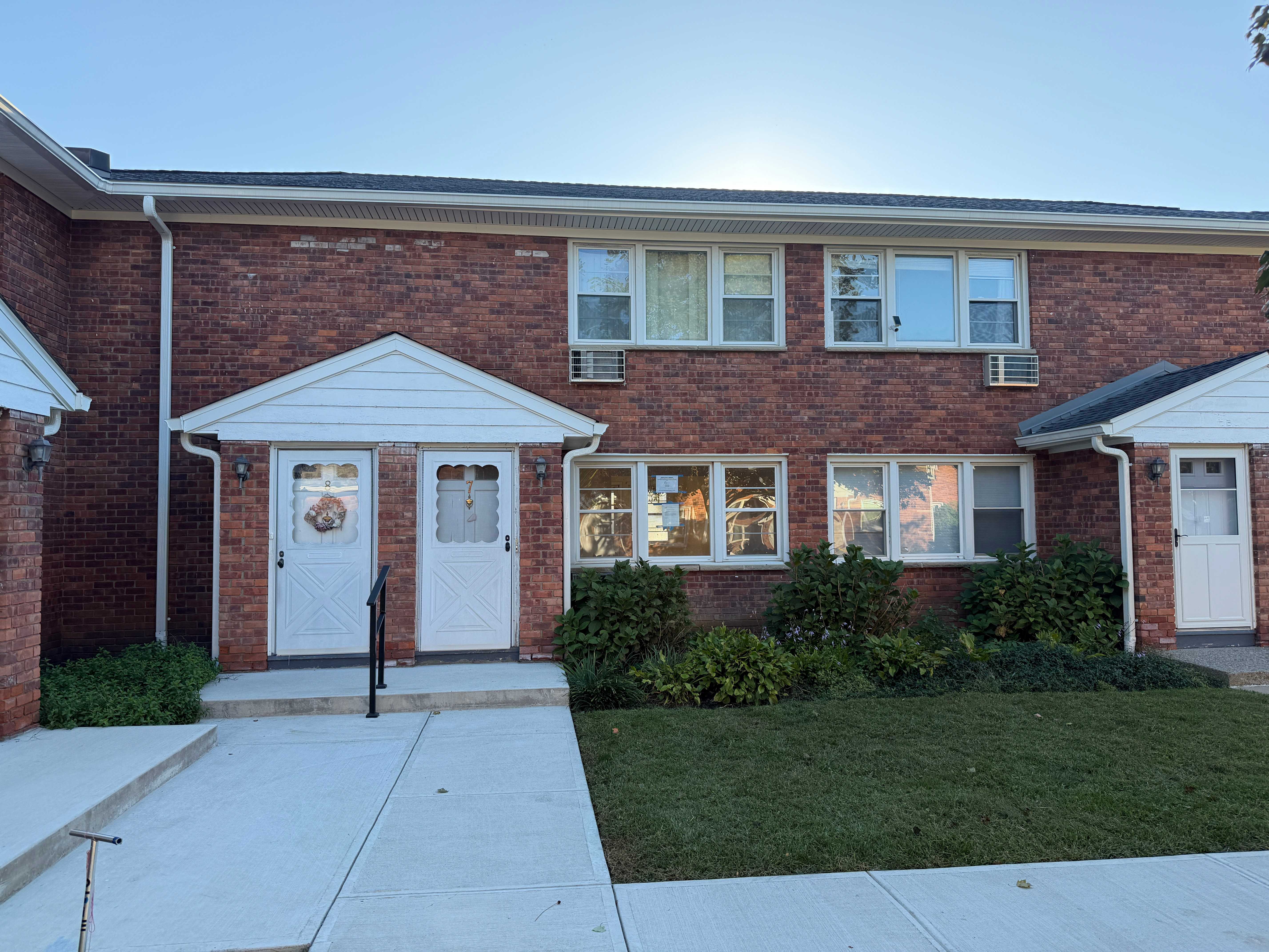 2710 South Road F7