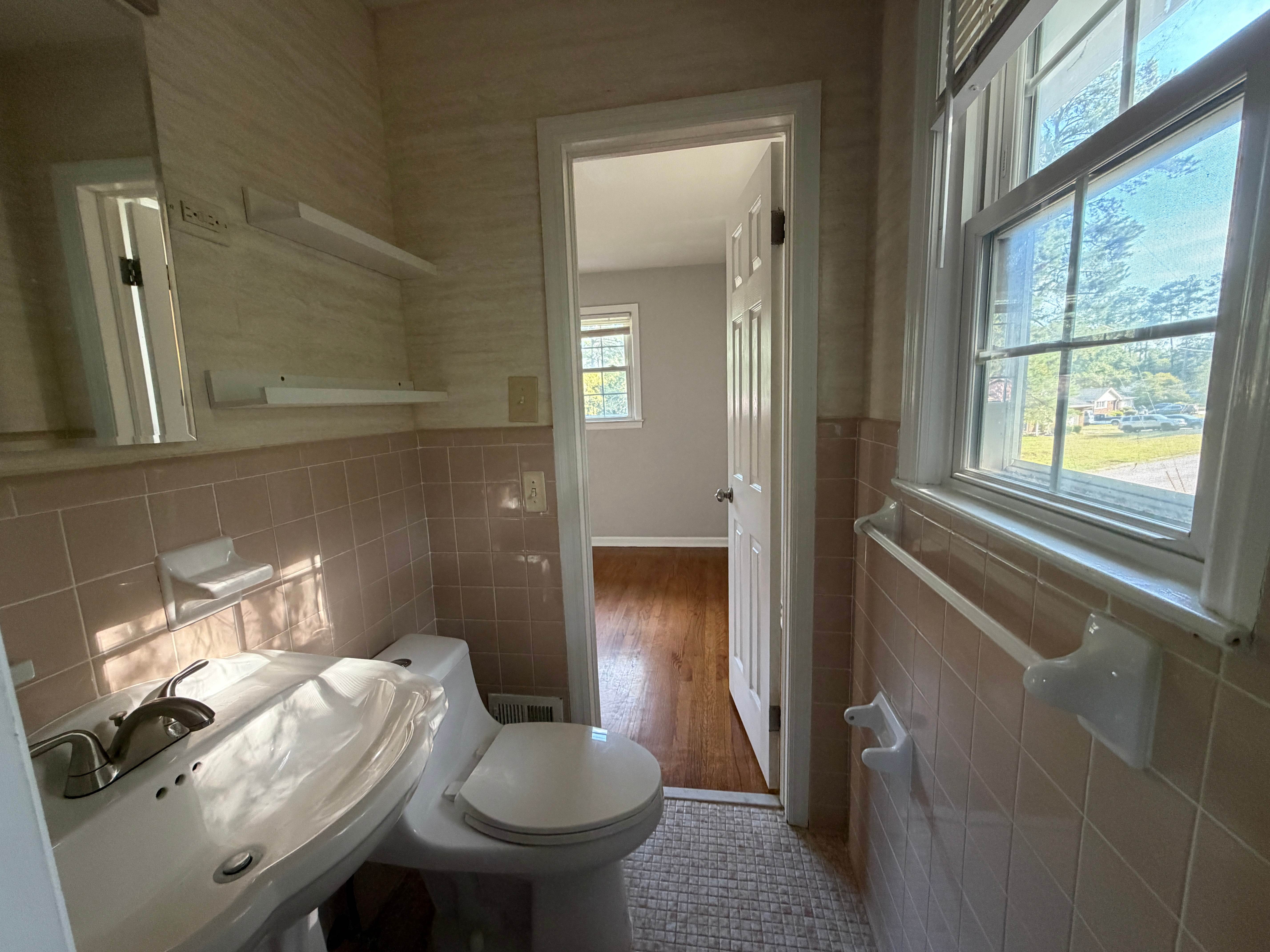 74 Newport Dr photo