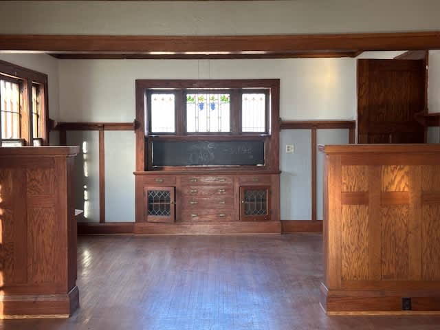 806 S Elm St photo