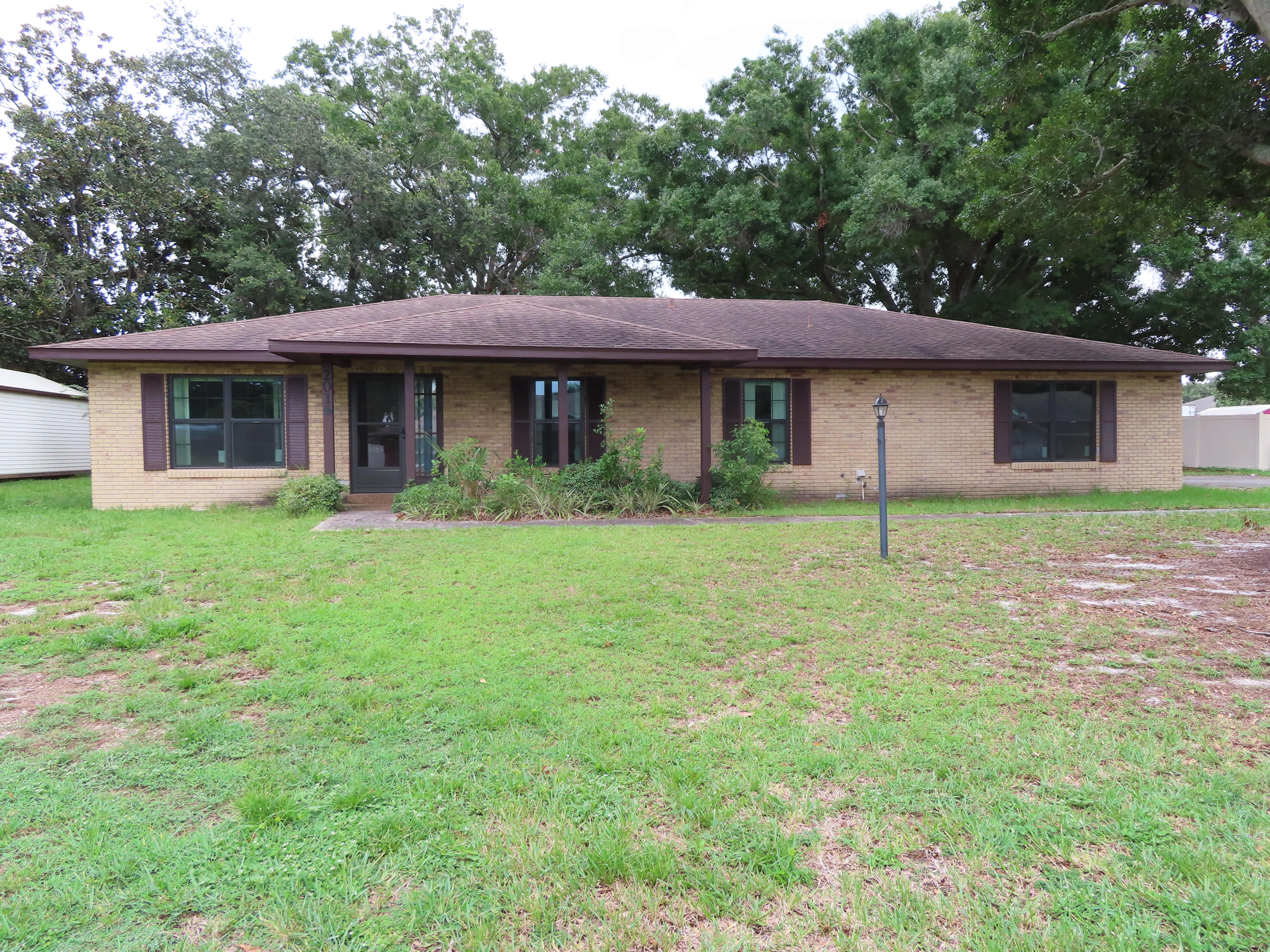 Single Family Home 2BR 2BA - 2016 Amesbury Dr, Auburndale, FL