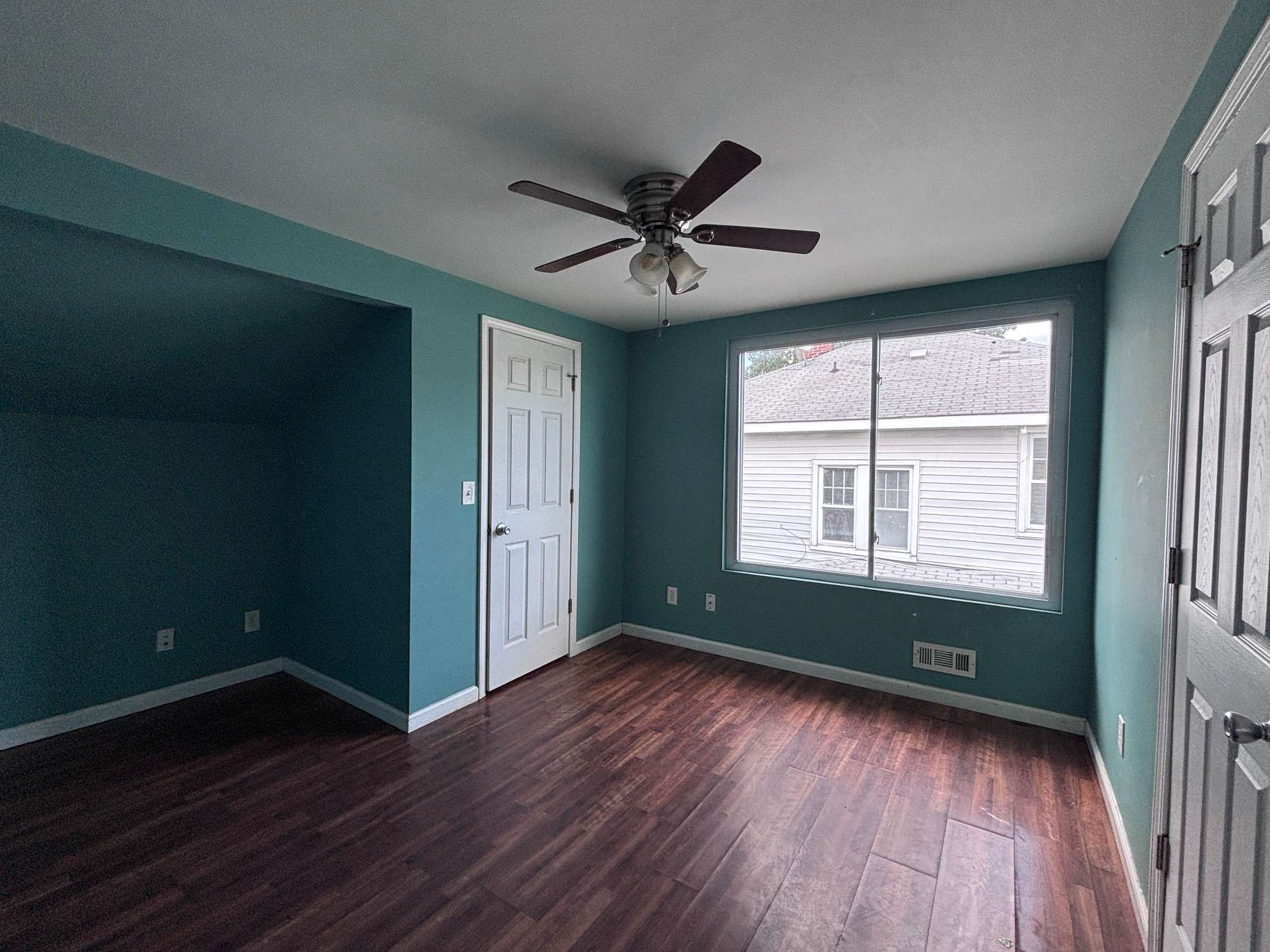 75 Eckhard Ave photo