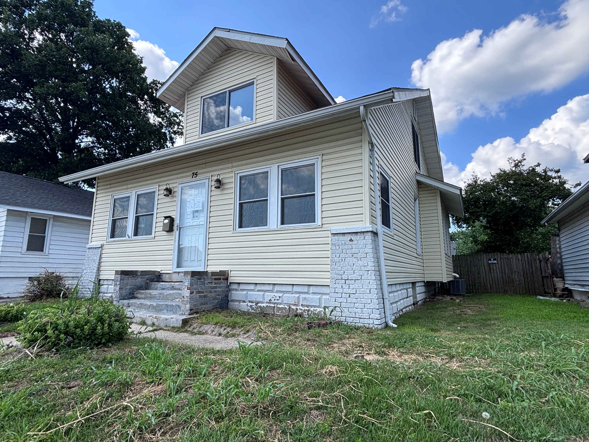 75 Eckhard Ave photo