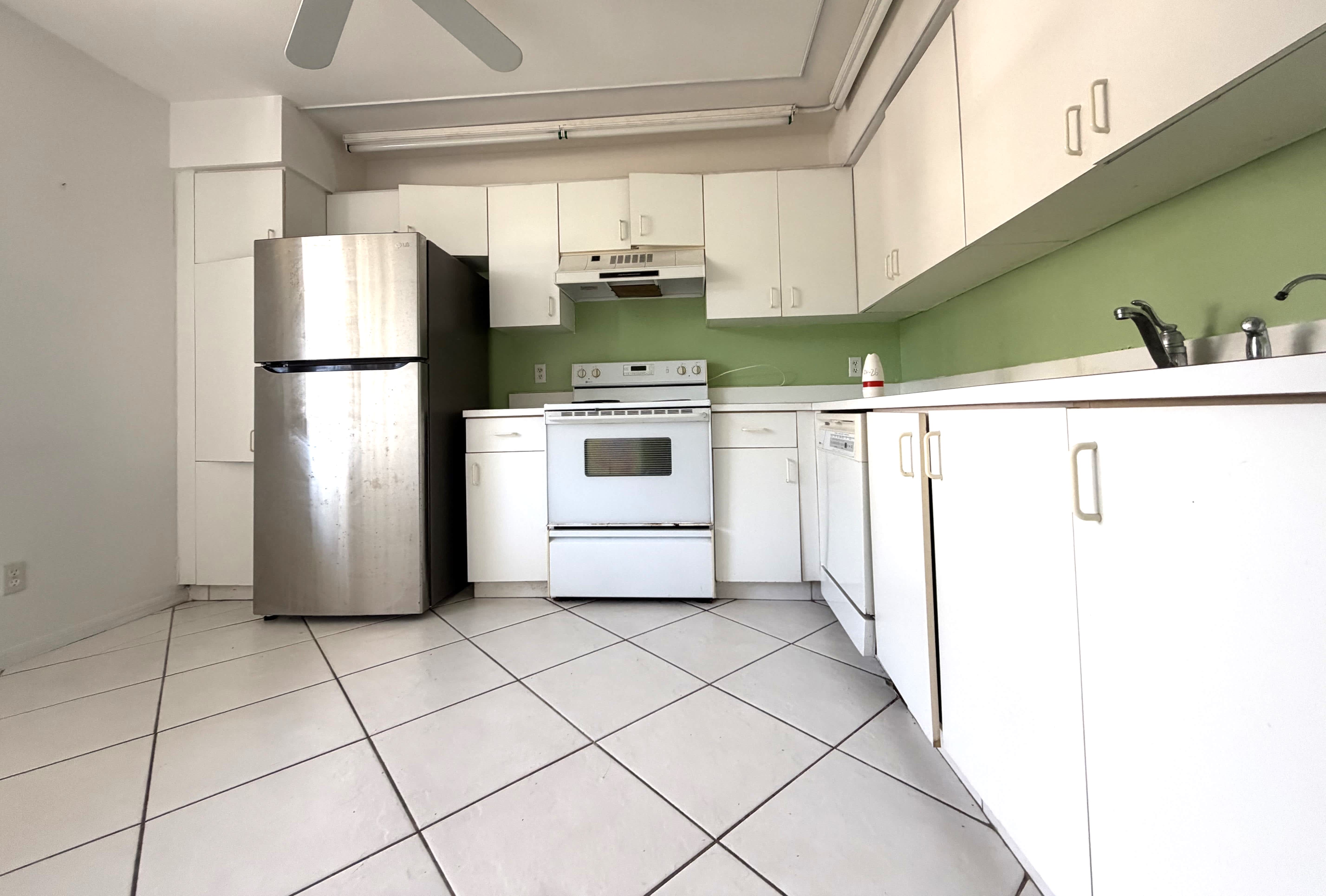 10382 Nw 24th Pl Apt 104 photo