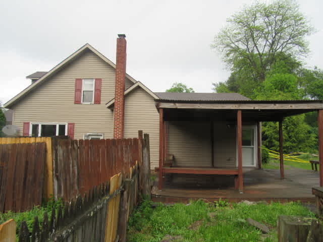 2060 Oakridge Dr photo