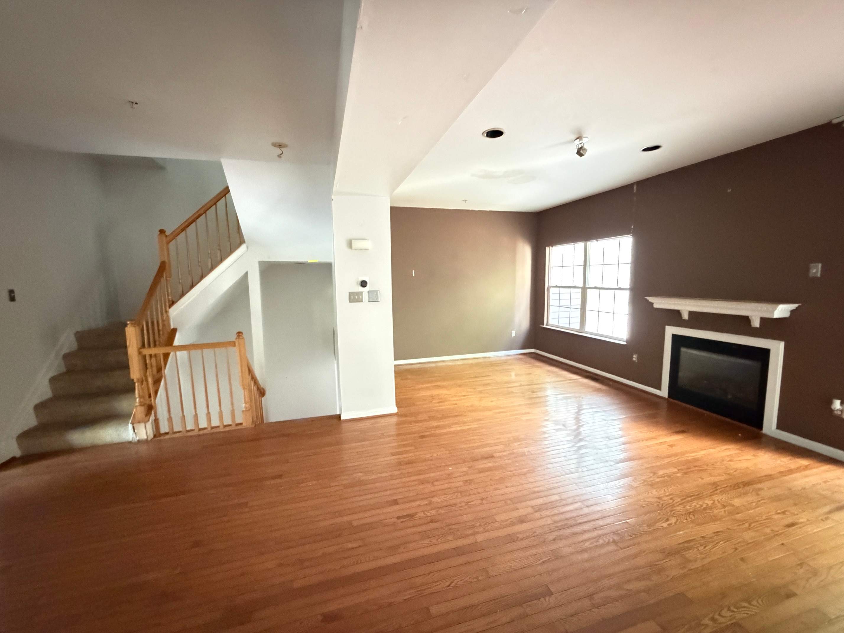12119 Sutton Lane photo