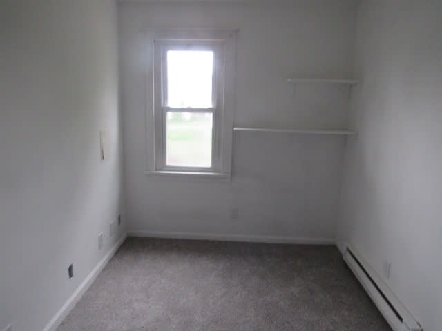 2060 Oakridge Dr photo
