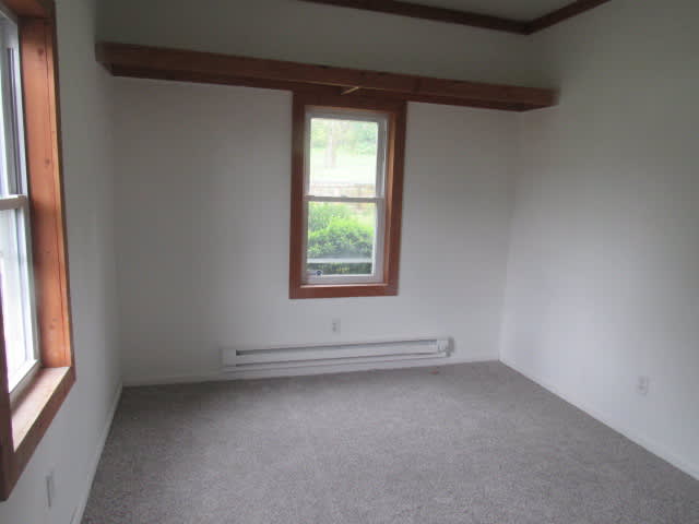 2060 Oakridge Dr photo