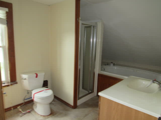 2060 Oakridge Dr photo