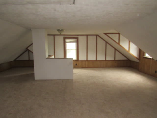 2060 Oakridge Dr photo