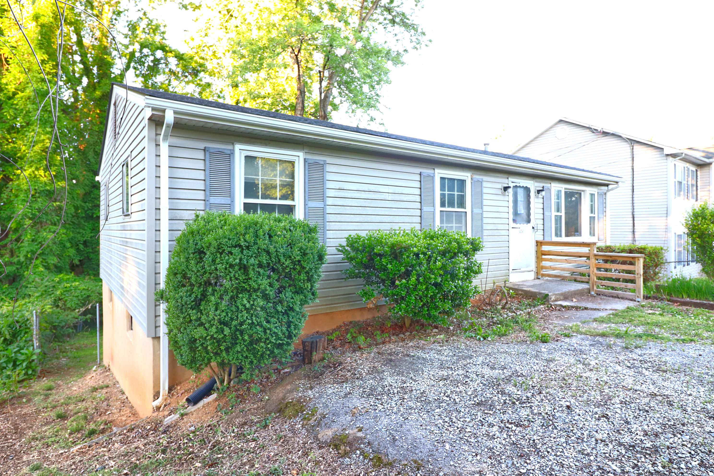 3343 Westmoreland Dr photo