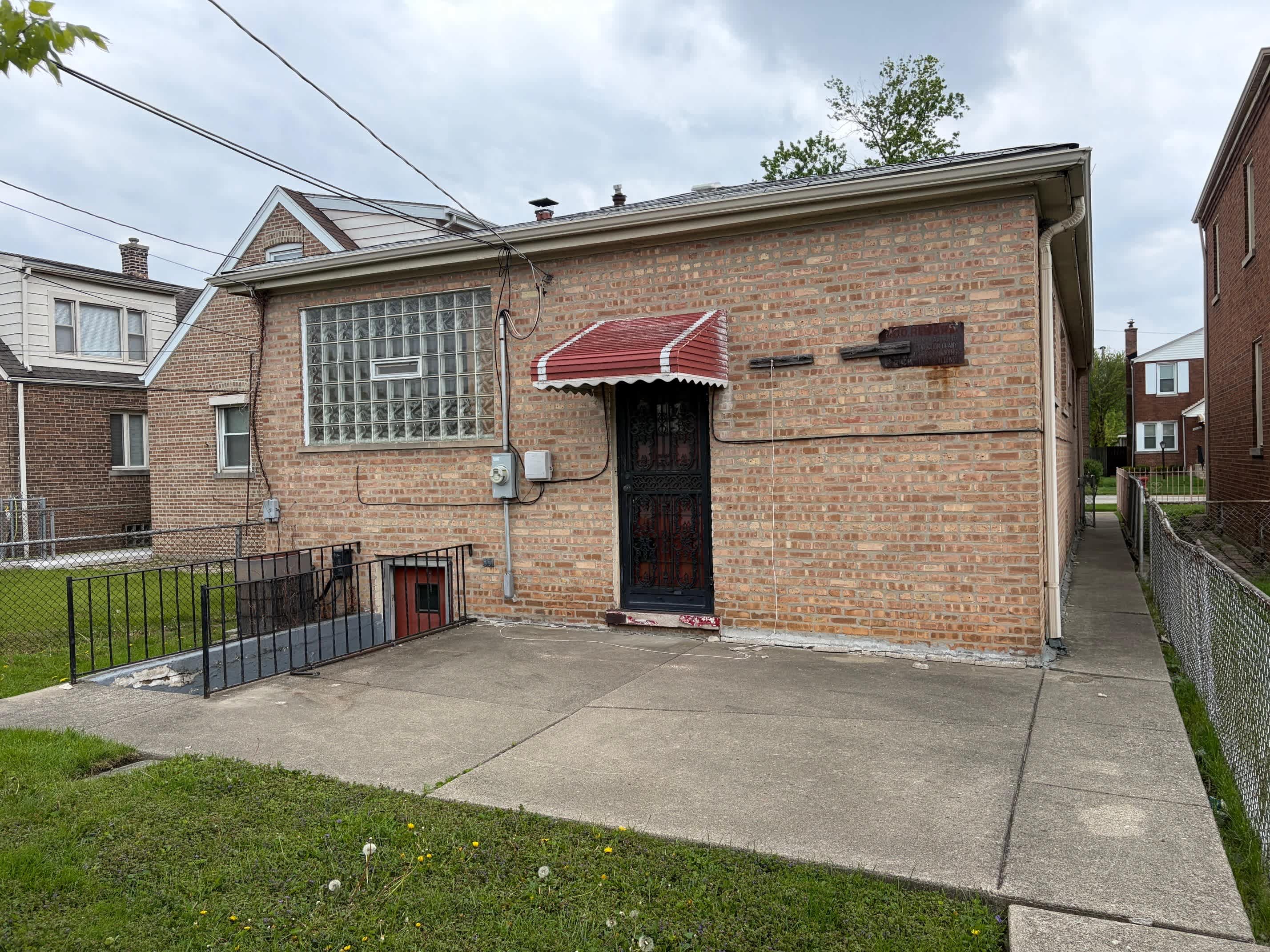 10031 S Forest Ave photo