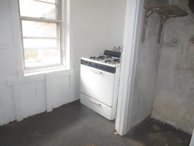 2320 Nicholas St photo