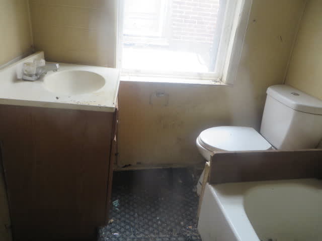 2320 Nicholas St photo