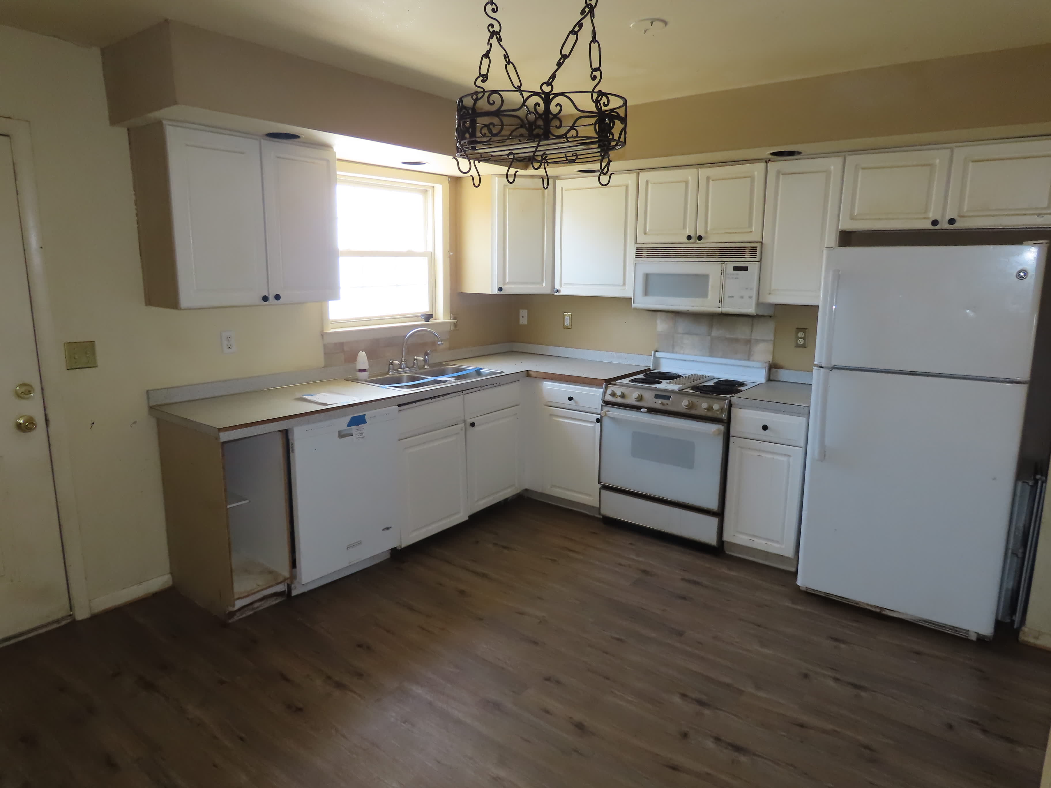 108 W 21st photo
