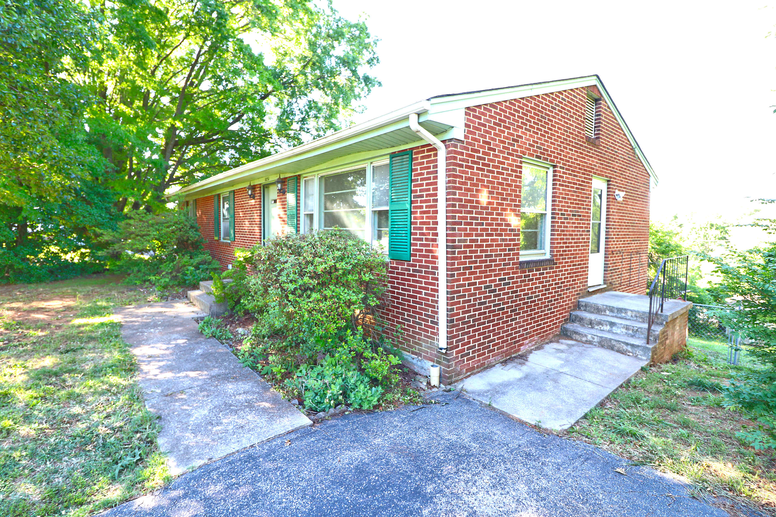 1031 Broadhill Drive photo