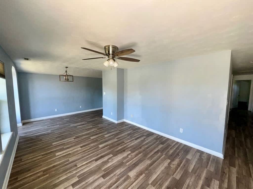 2537 Staunton Ave photo