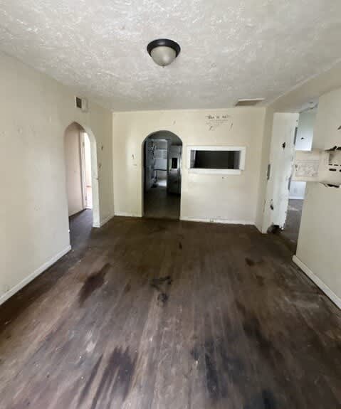 1020 R G Curtiss Ave photo