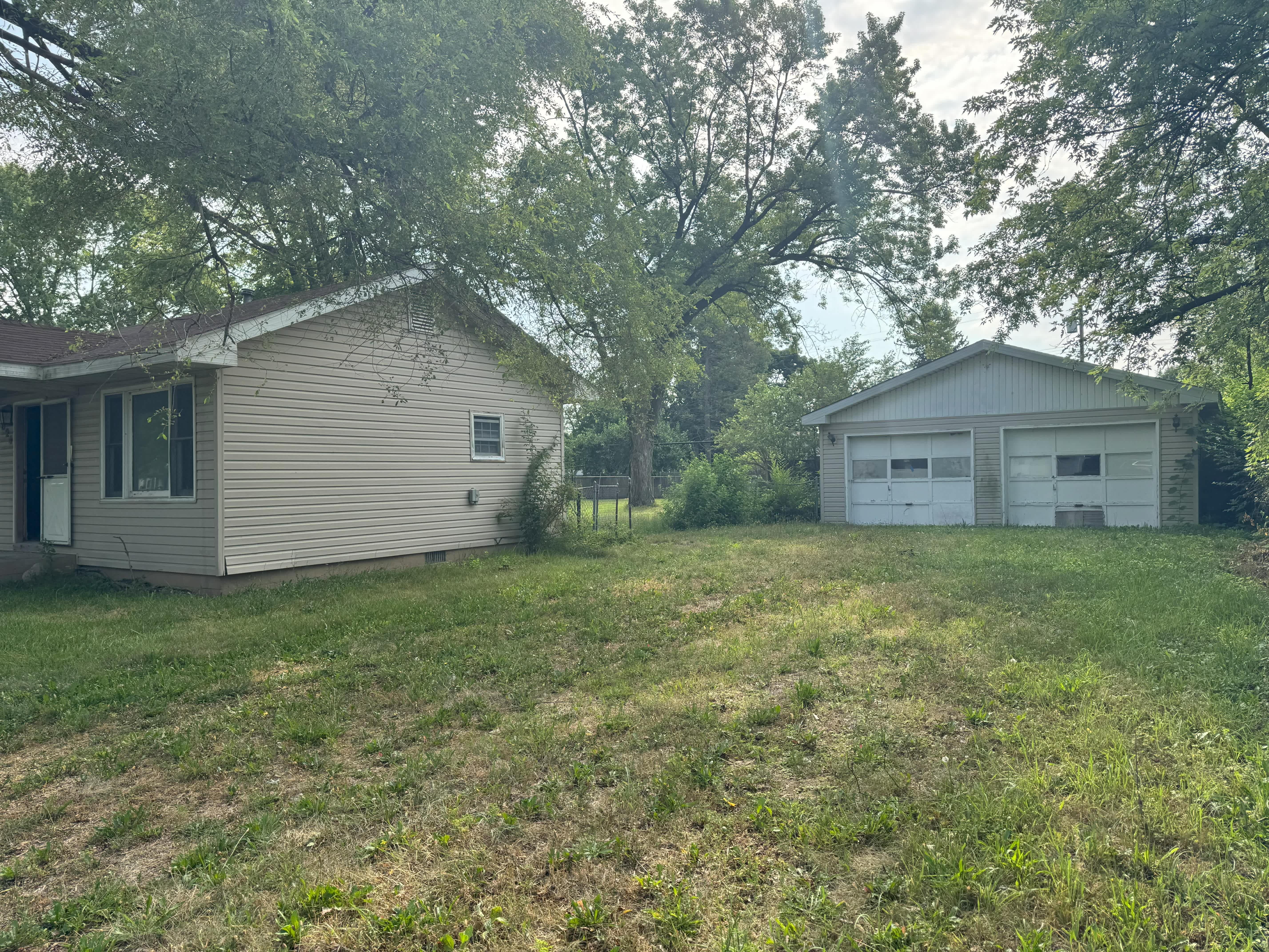 824 Harbor Ave photo