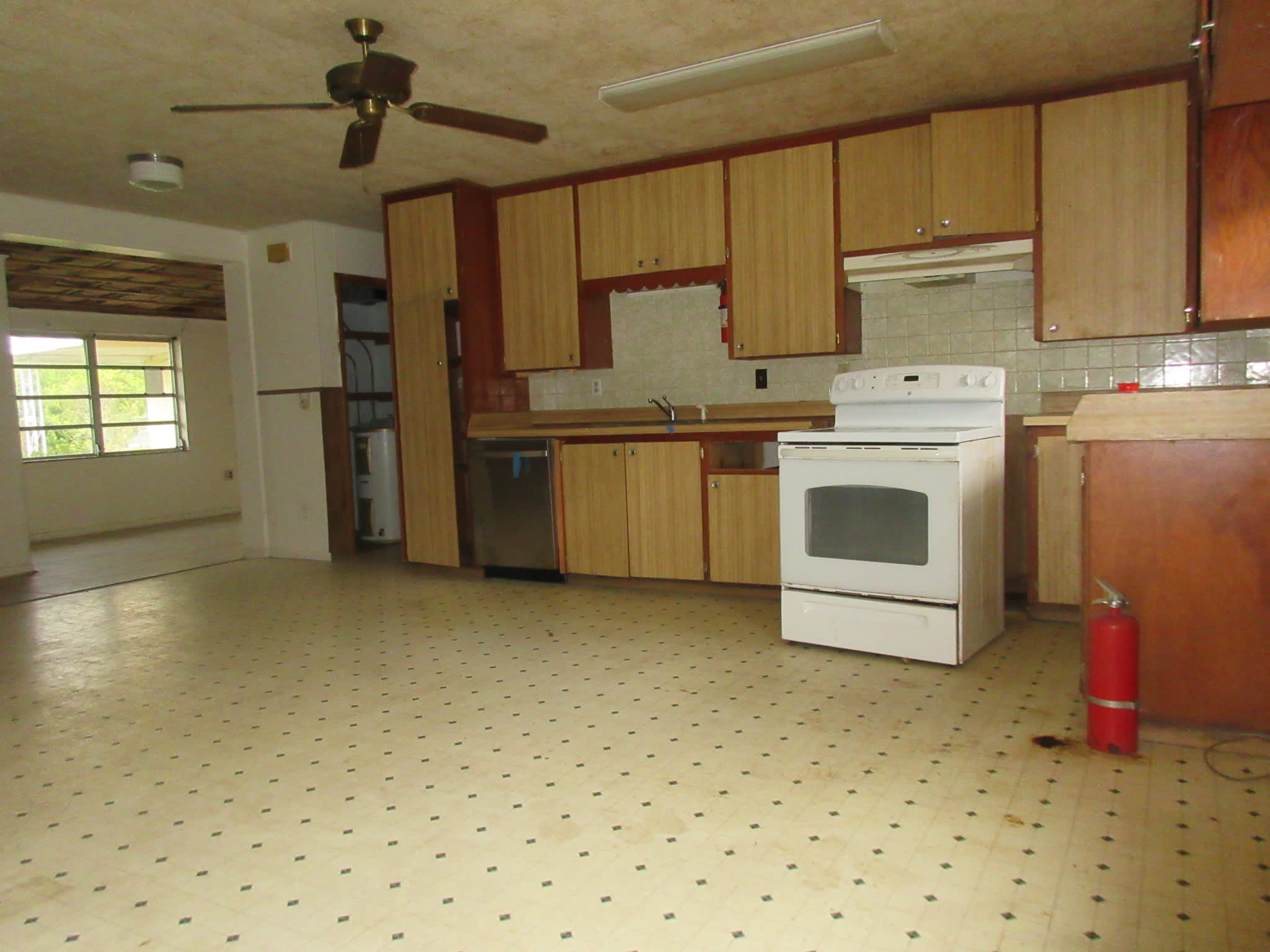 11639 Huggins St photo