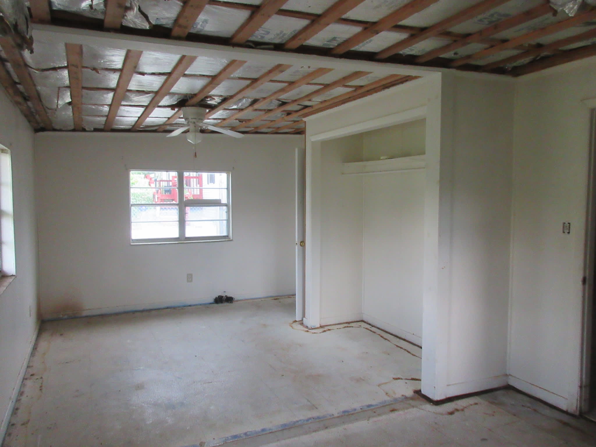 11639 Huggins St photo