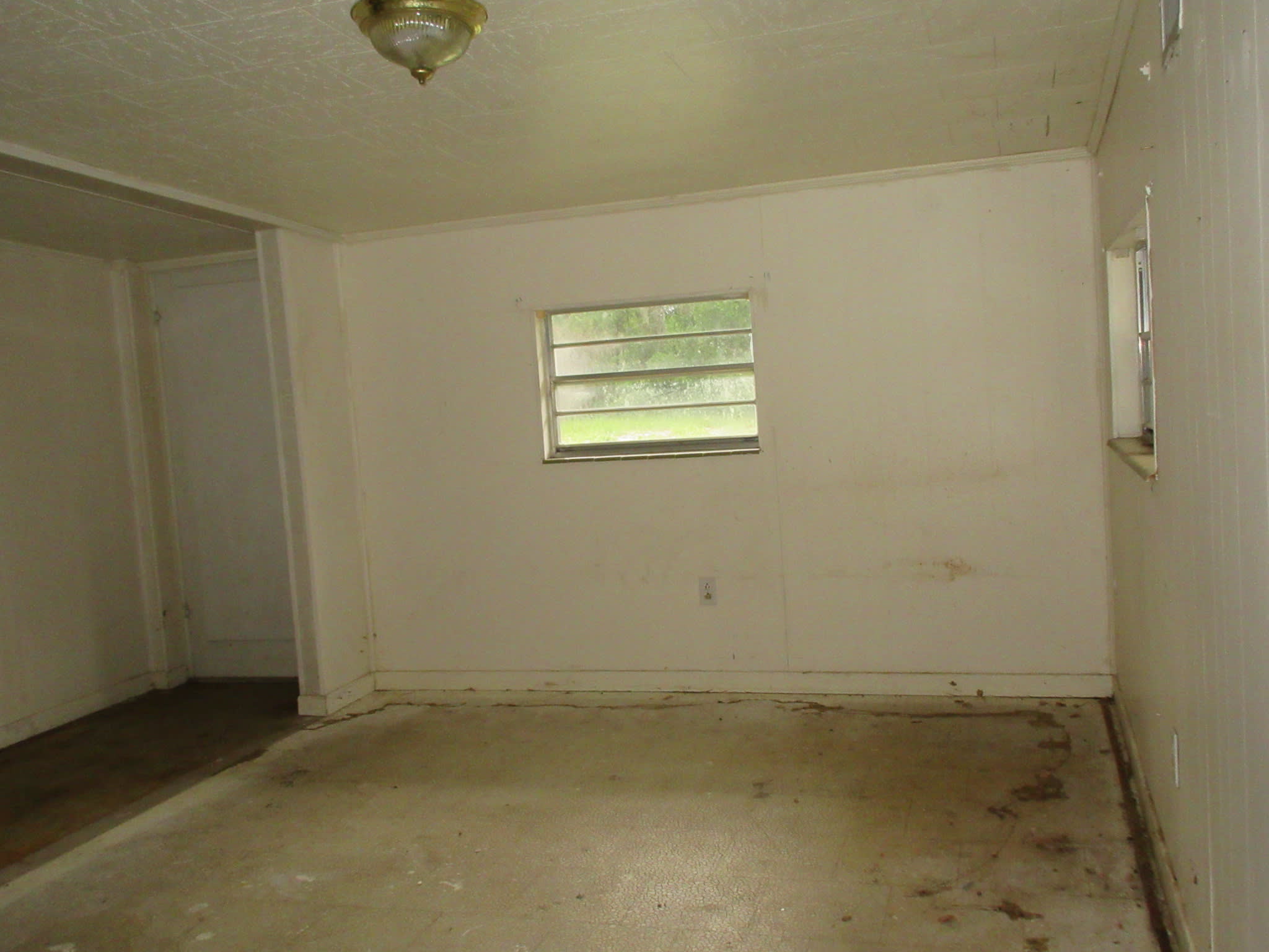 11639 Huggins St photo
