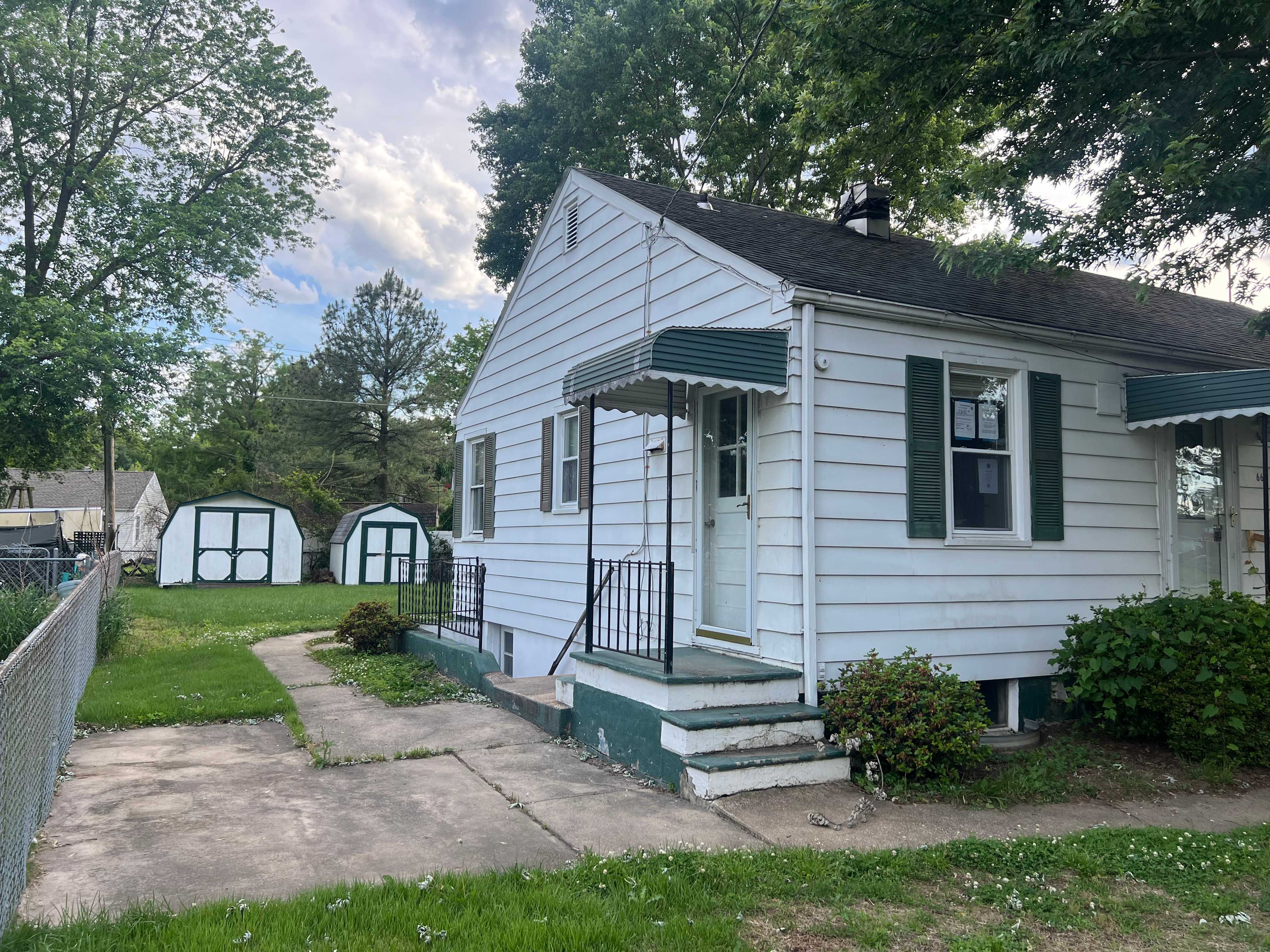 66 Dixon Ave photo