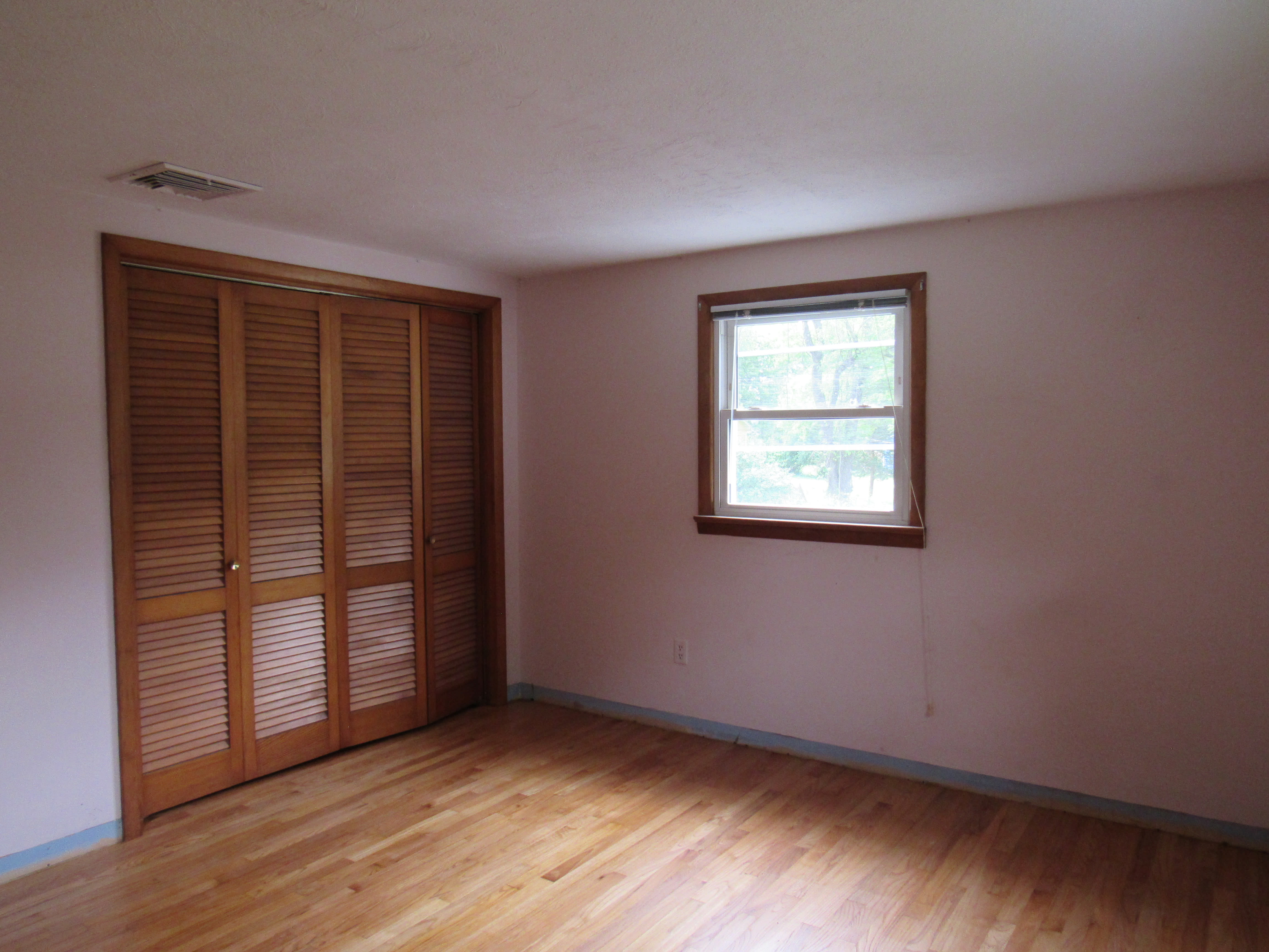 6 Meadow Avenue photo