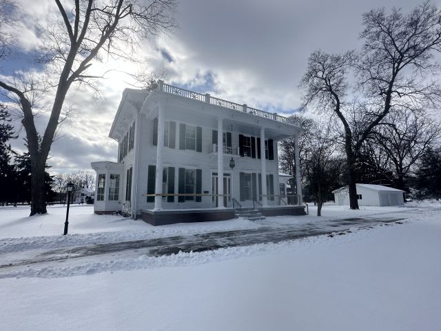 Photograph of 1912 4th St, Jackson, MI 49203