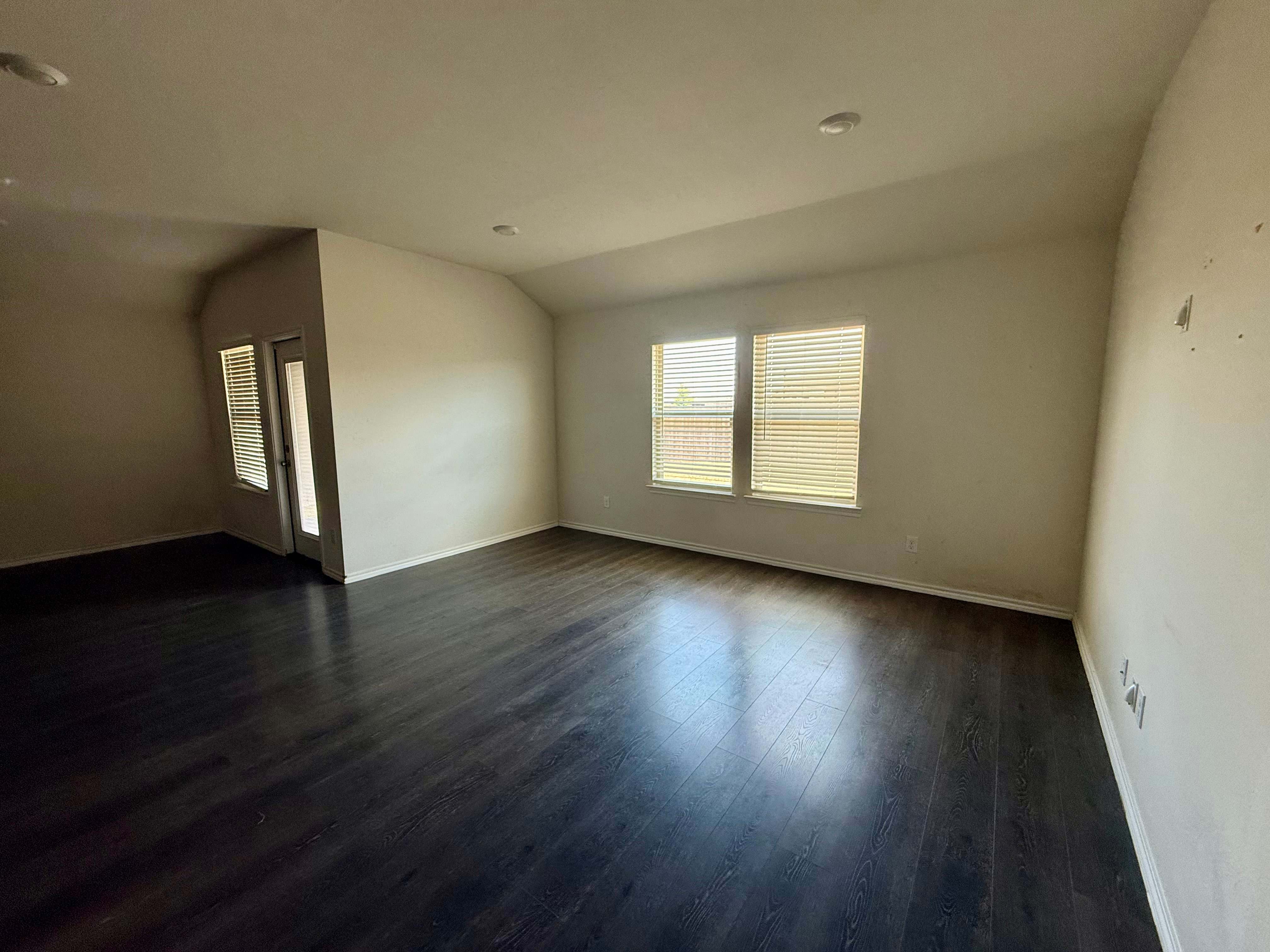 616 Chuck Wagon Dr photo